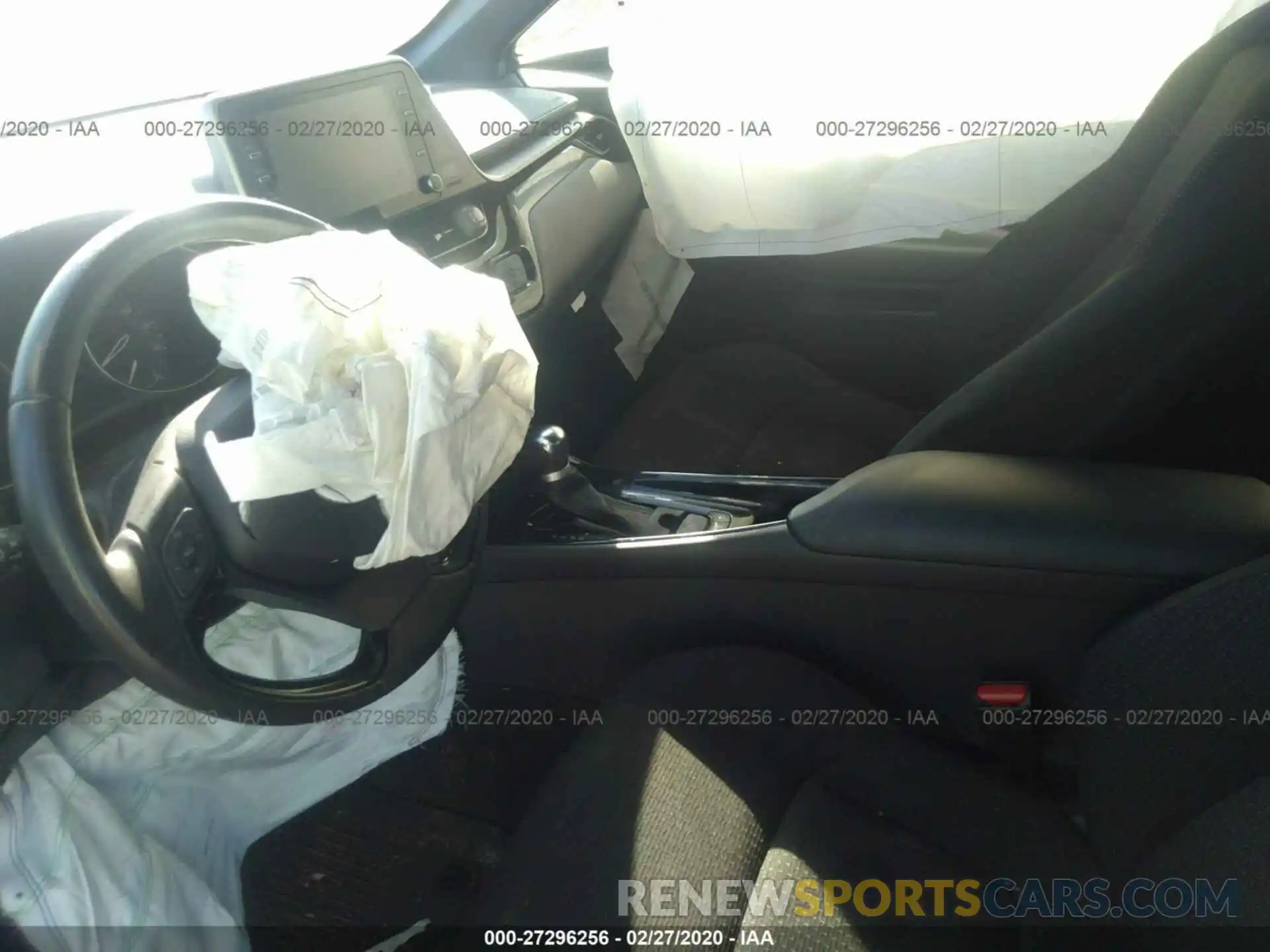 5 Photograph of a damaged car JTNKHMBX1K1039000 TOYOTA C-HR 2019