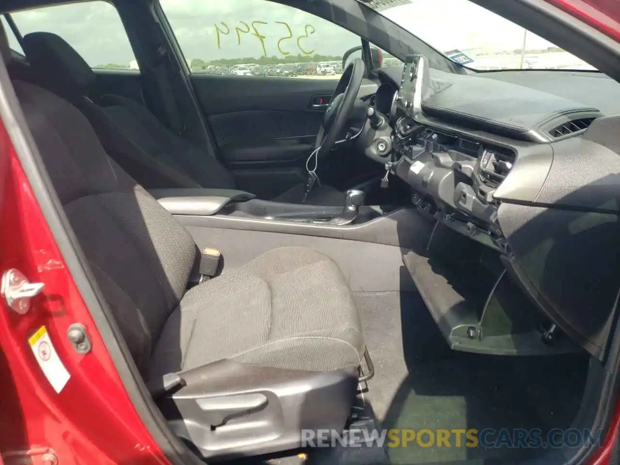 5 Photograph of a damaged car JTNKHMBX1K1047128 TOYOTA C-HR 2019