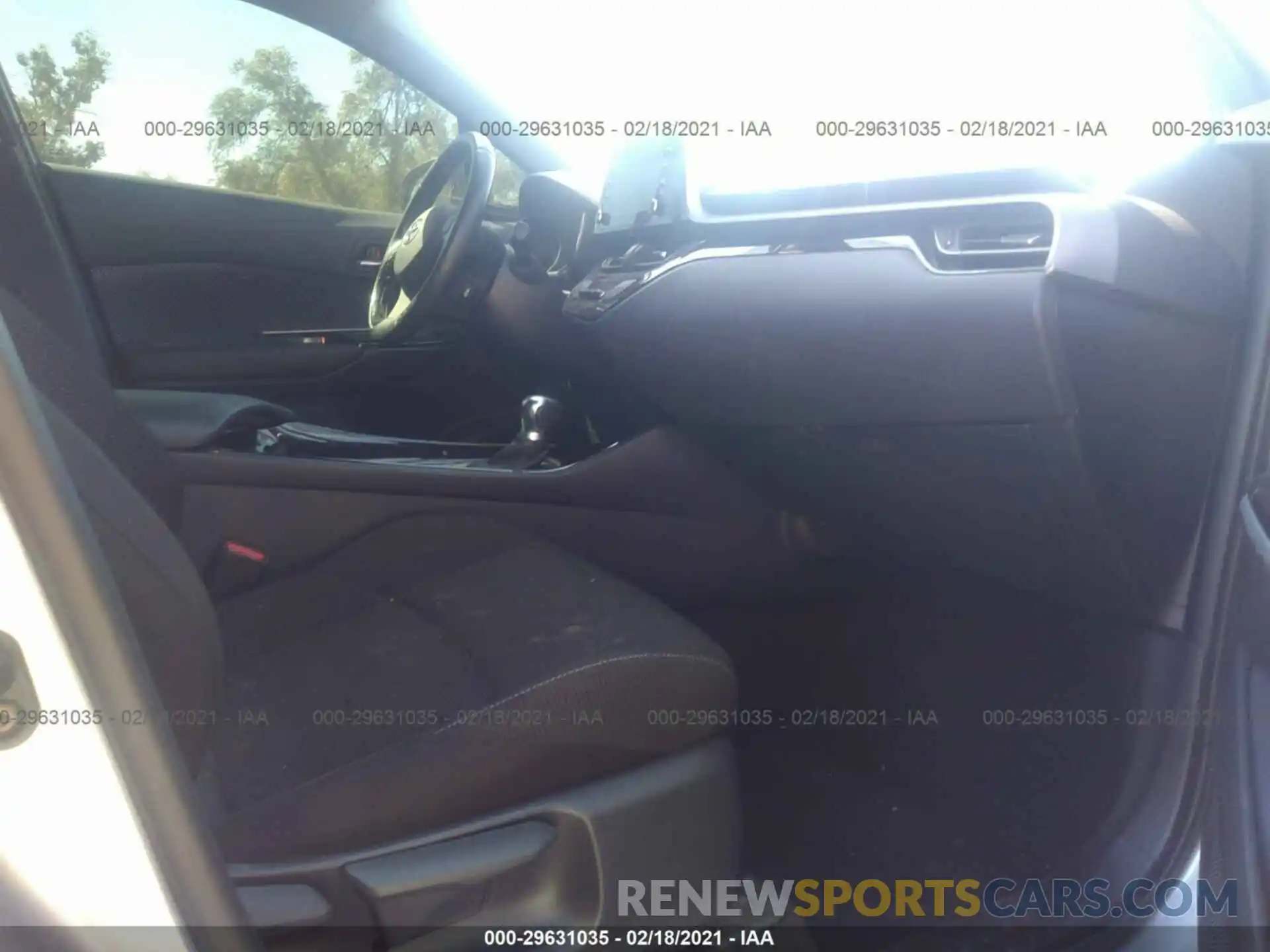 5 Photograph of a damaged car JTNKHMBX1K1055536 TOYOTA C-HR 2019