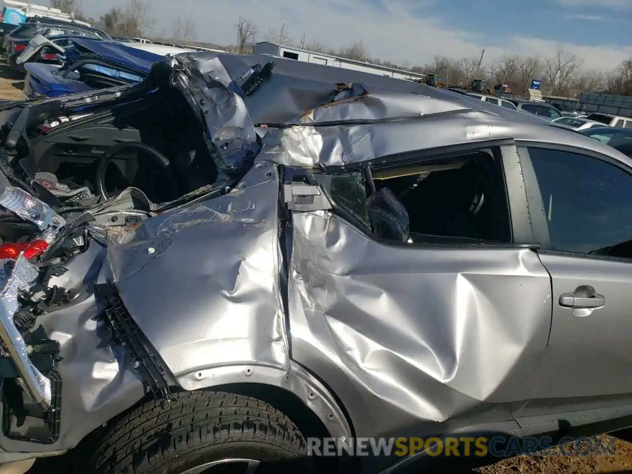 10 Photograph of a damaged car JTNKHMBX2K1013831 TOYOTA C-HR 2019