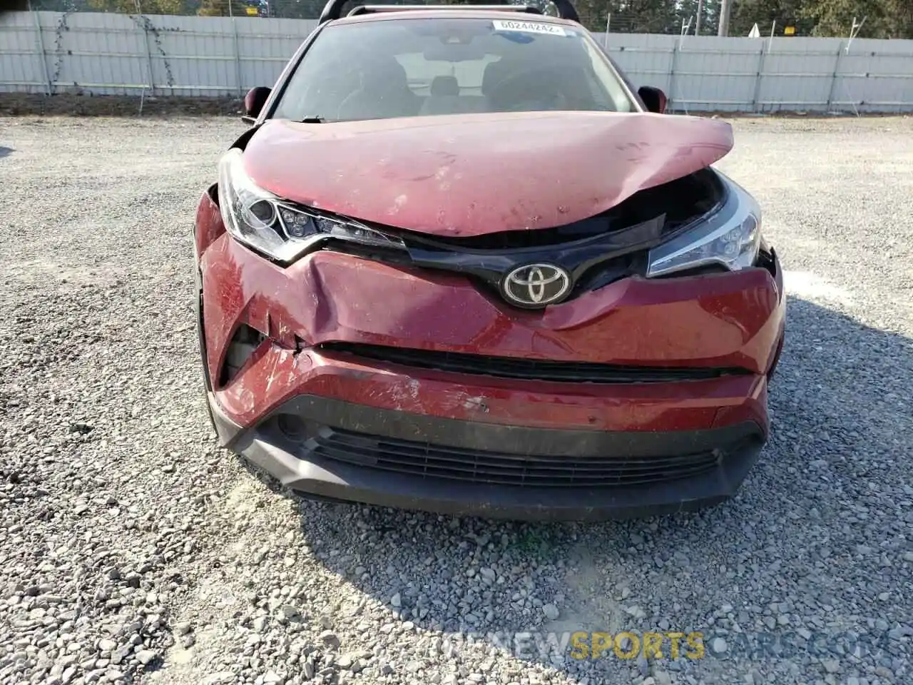 9 Photograph of a damaged car JTNKHMBX2K1025784 TOYOTA C-HR 2019