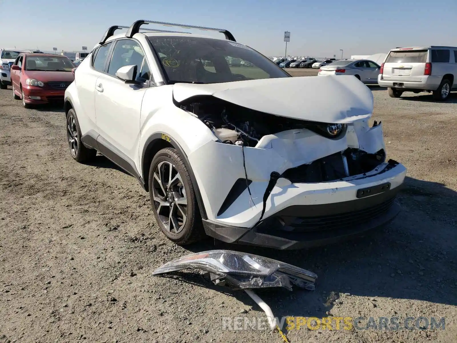 1 Фотография поврежденного автомобиля JTNKHMBX2K1048319 TOYOTA C-HR 2019