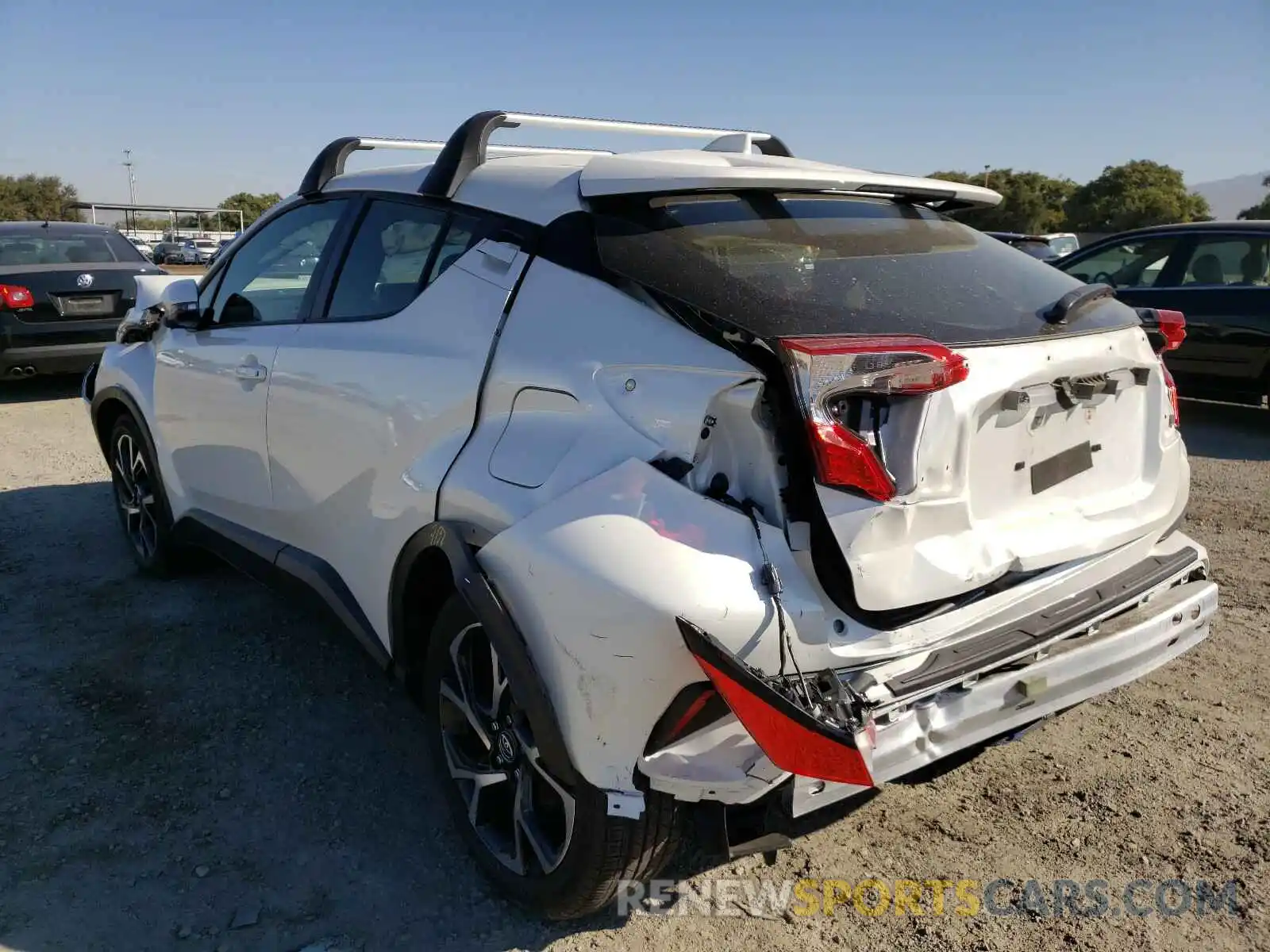 3 Фотография поврежденного автомобиля JTNKHMBX2K1048319 TOYOTA C-HR 2019