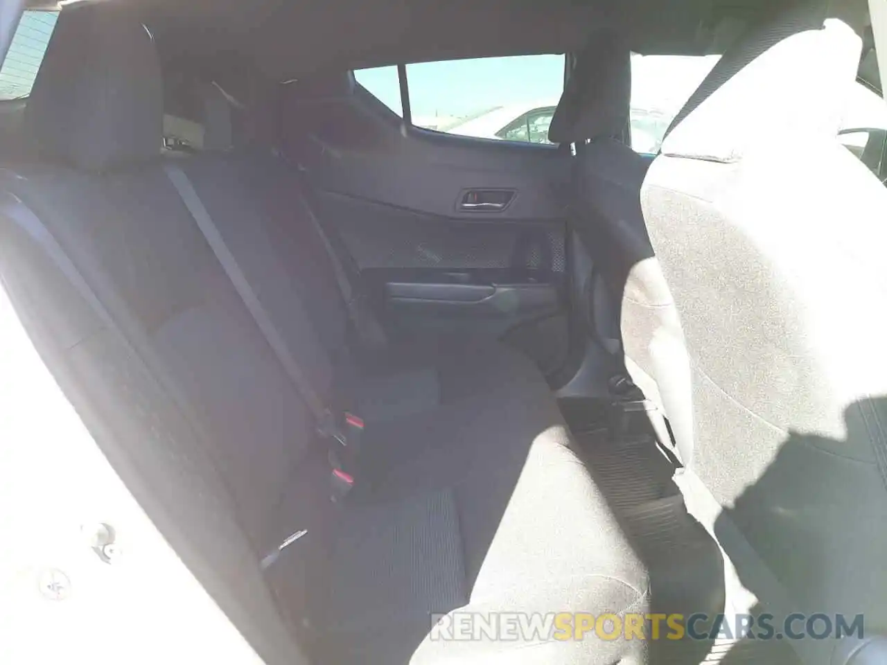 6 Photograph of a damaged car JTNKHMBX3K1014437 TOYOTA C-HR 2019