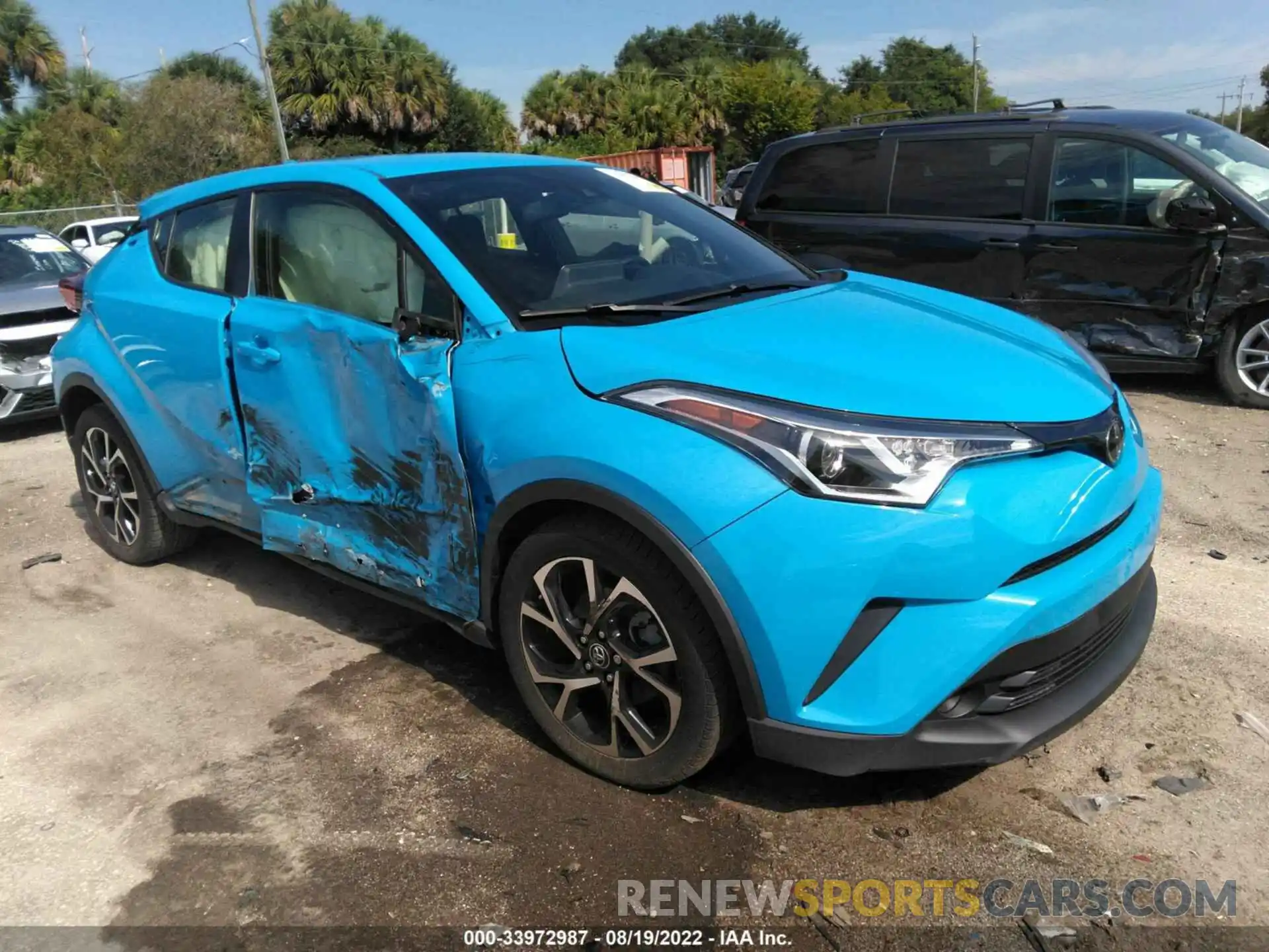 1 Фотография поврежденного автомобиля JTNKHMBX3K1025857 TOYOTA C-HR 2019