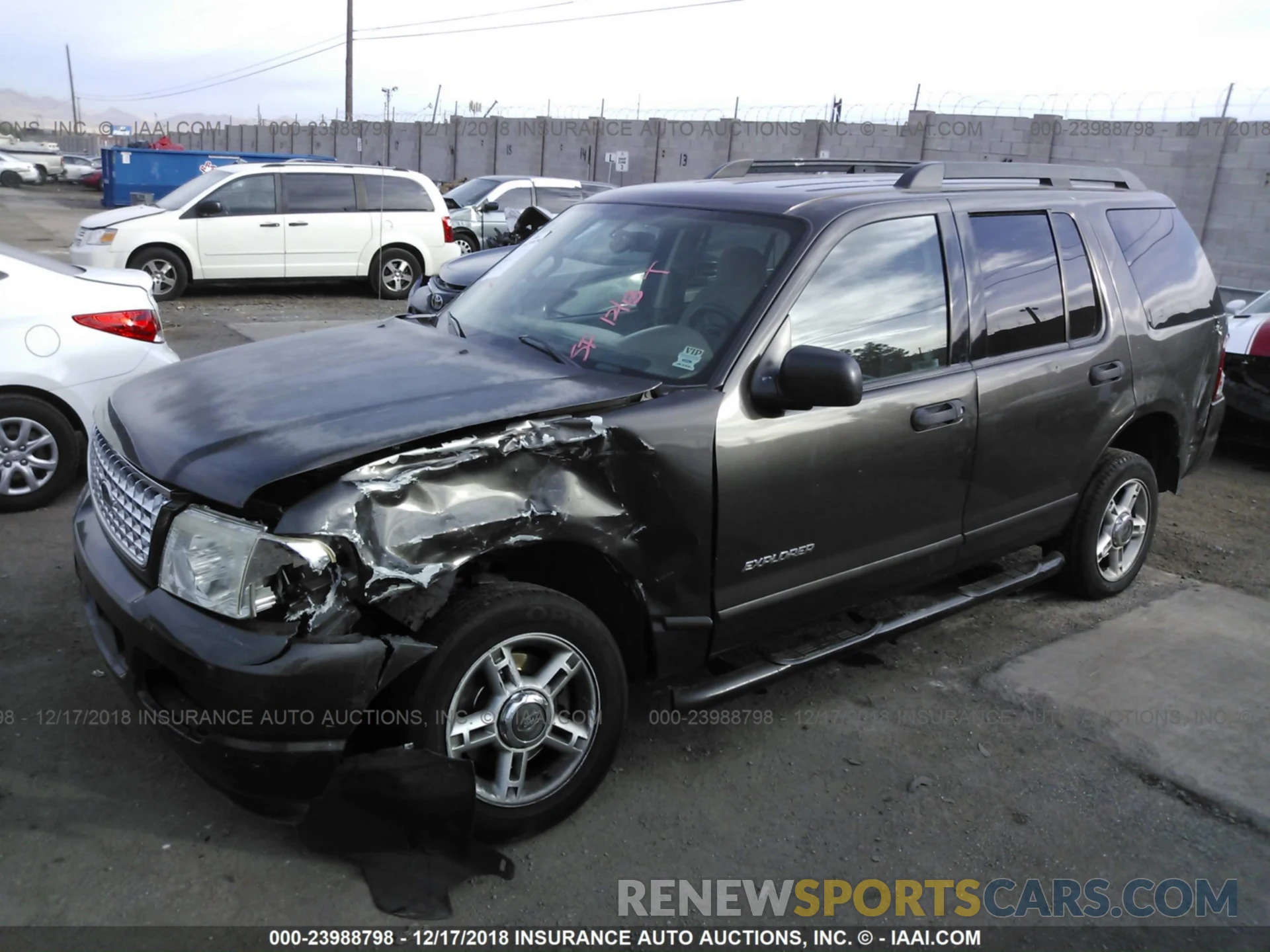 2 Photograph of a damaged car JTNKHMBX3K1039614 TOYOTA C-HR 2019