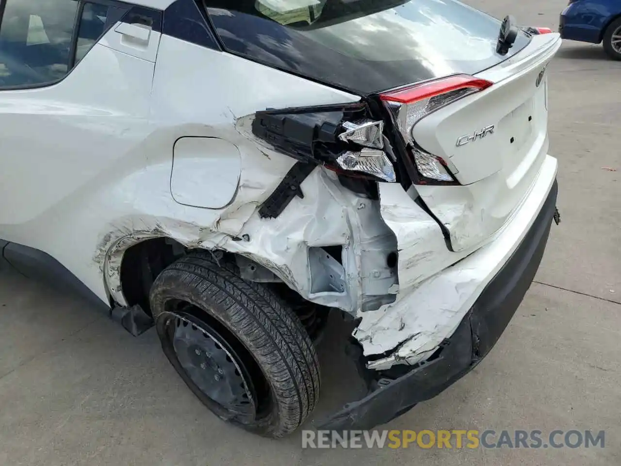 9 Photograph of a damaged car JTNKHMBX3K1043873 TOYOTA C-HR 2019