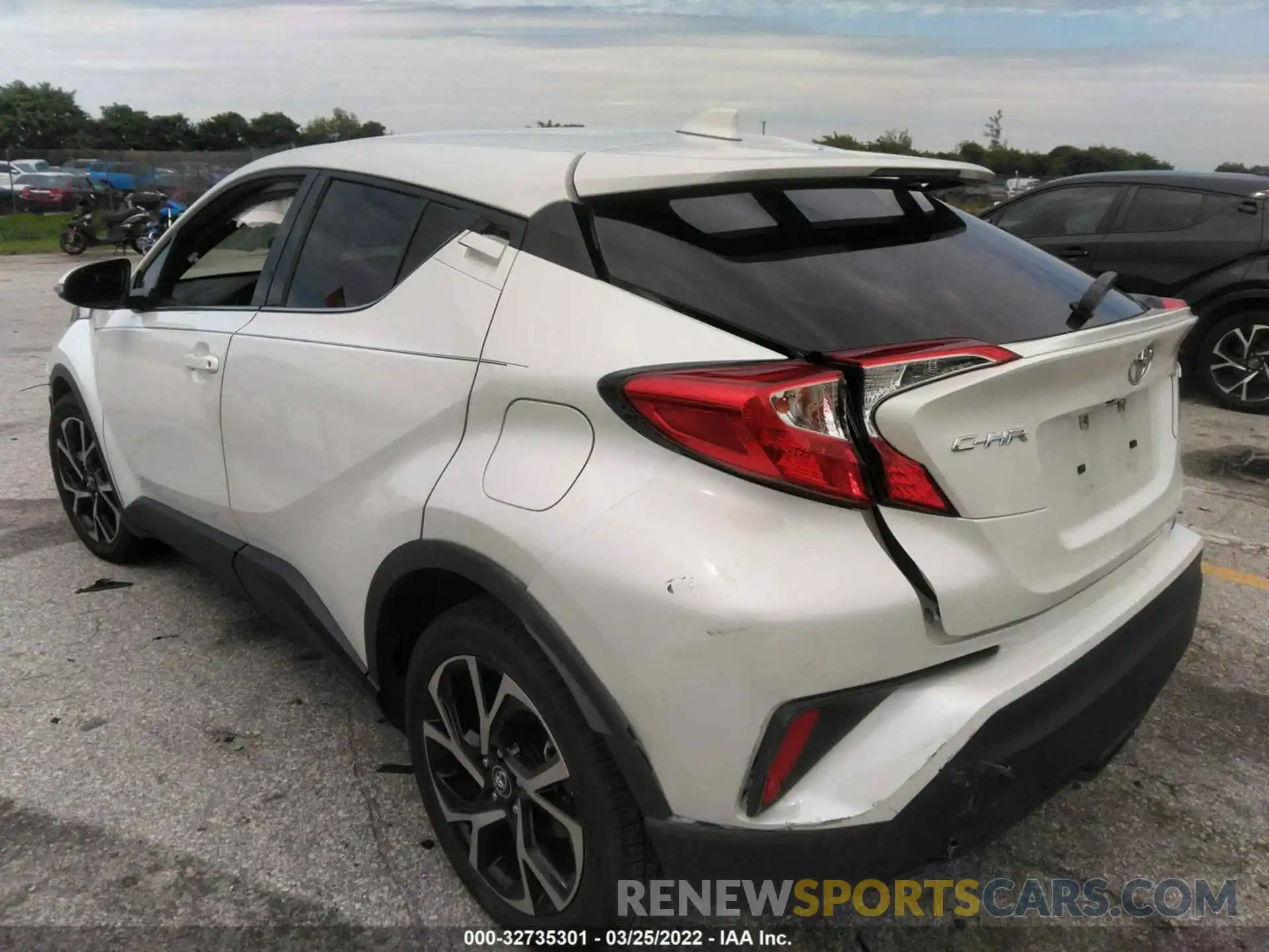 3 Photograph of a damaged car JTNKHMBX3K1061001 TOYOTA C-HR 2019