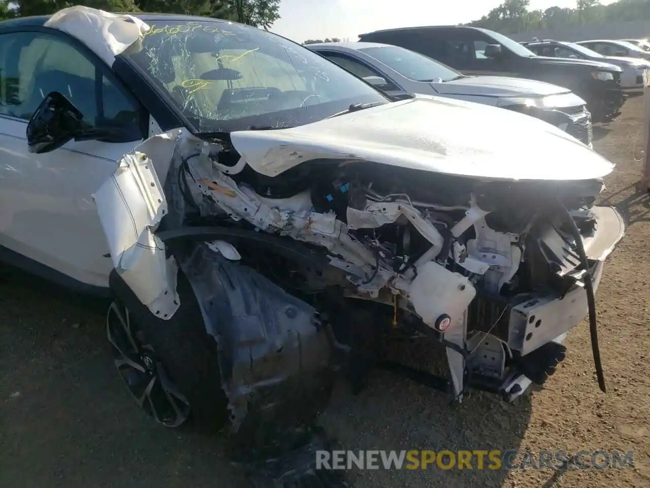 9 Photograph of a damaged car JTNKHMBX4K1017735 TOYOTA C-HR 2019