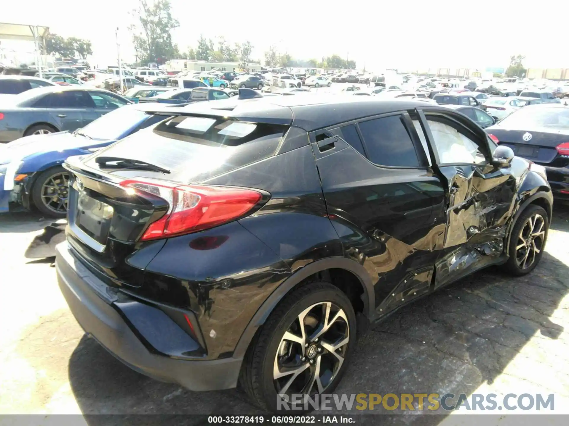 4 Photograph of a damaged car JTNKHMBX4K1017752 TOYOTA C-HR 2019