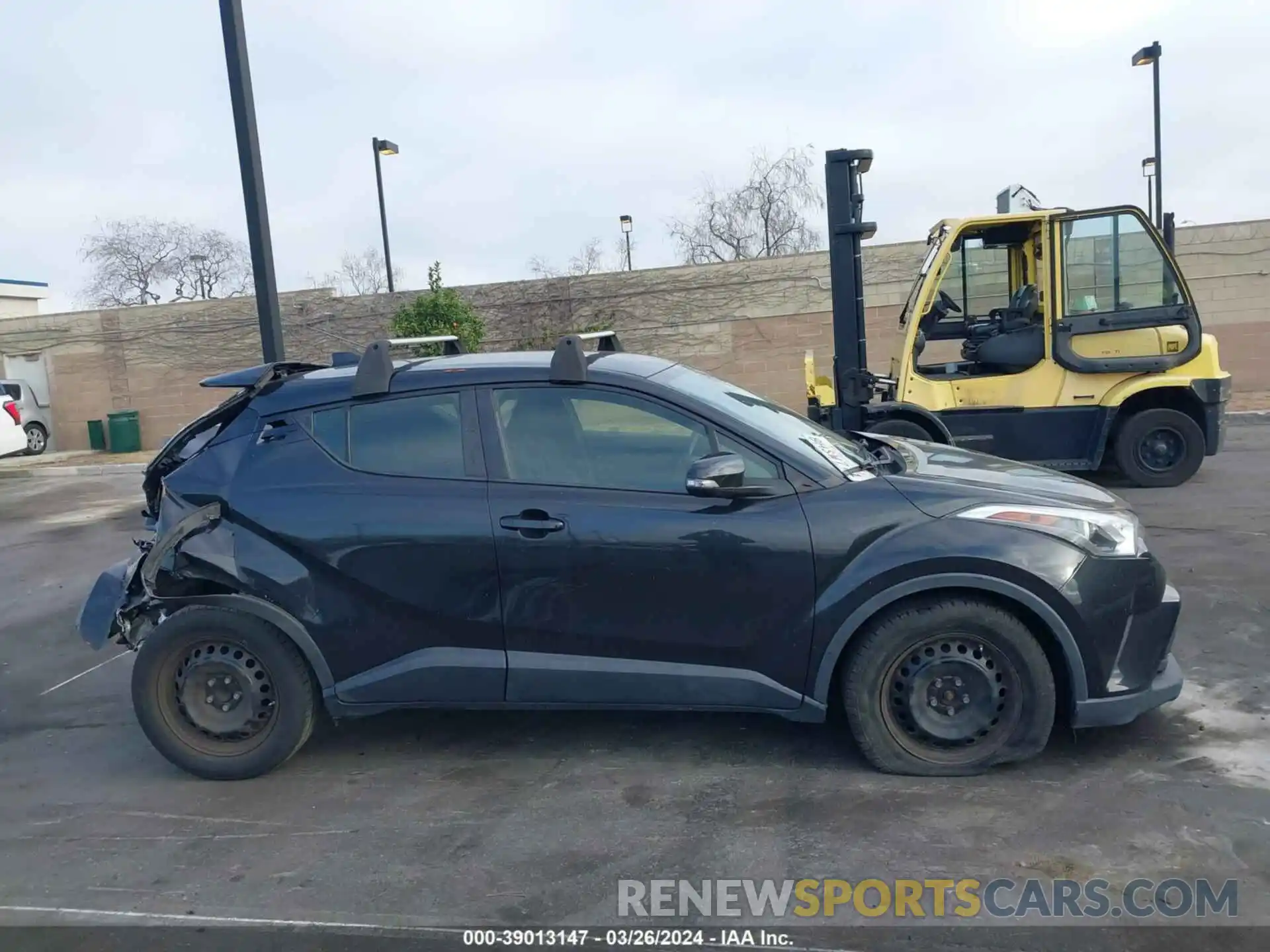 14 Photograph of a damaged car JTNKHMBX4K1027830 TOYOTA C-HR 2019