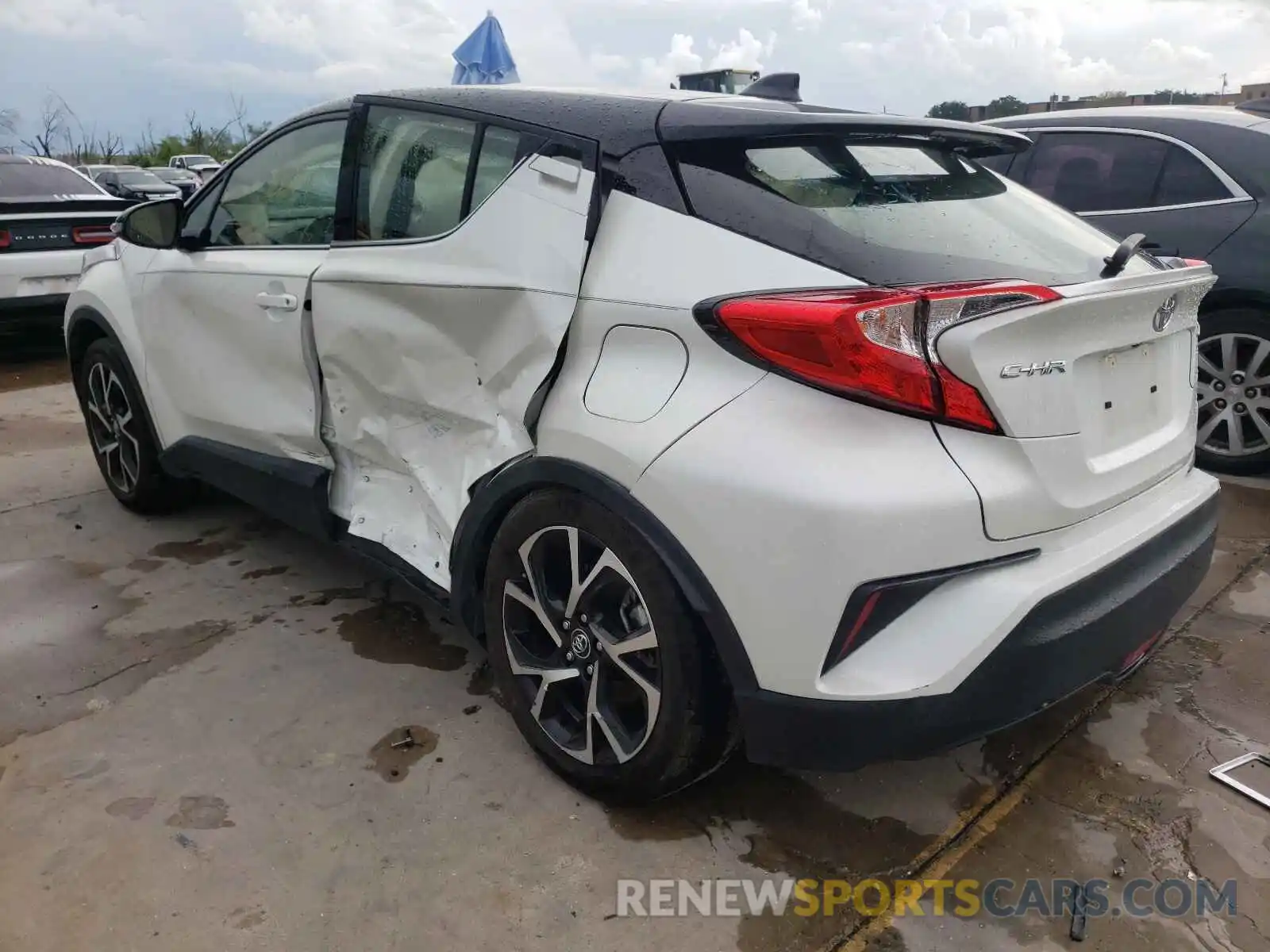 3 Photograph of a damaged car JTNKHMBX4K1042036 TOYOTA C-HR 2019