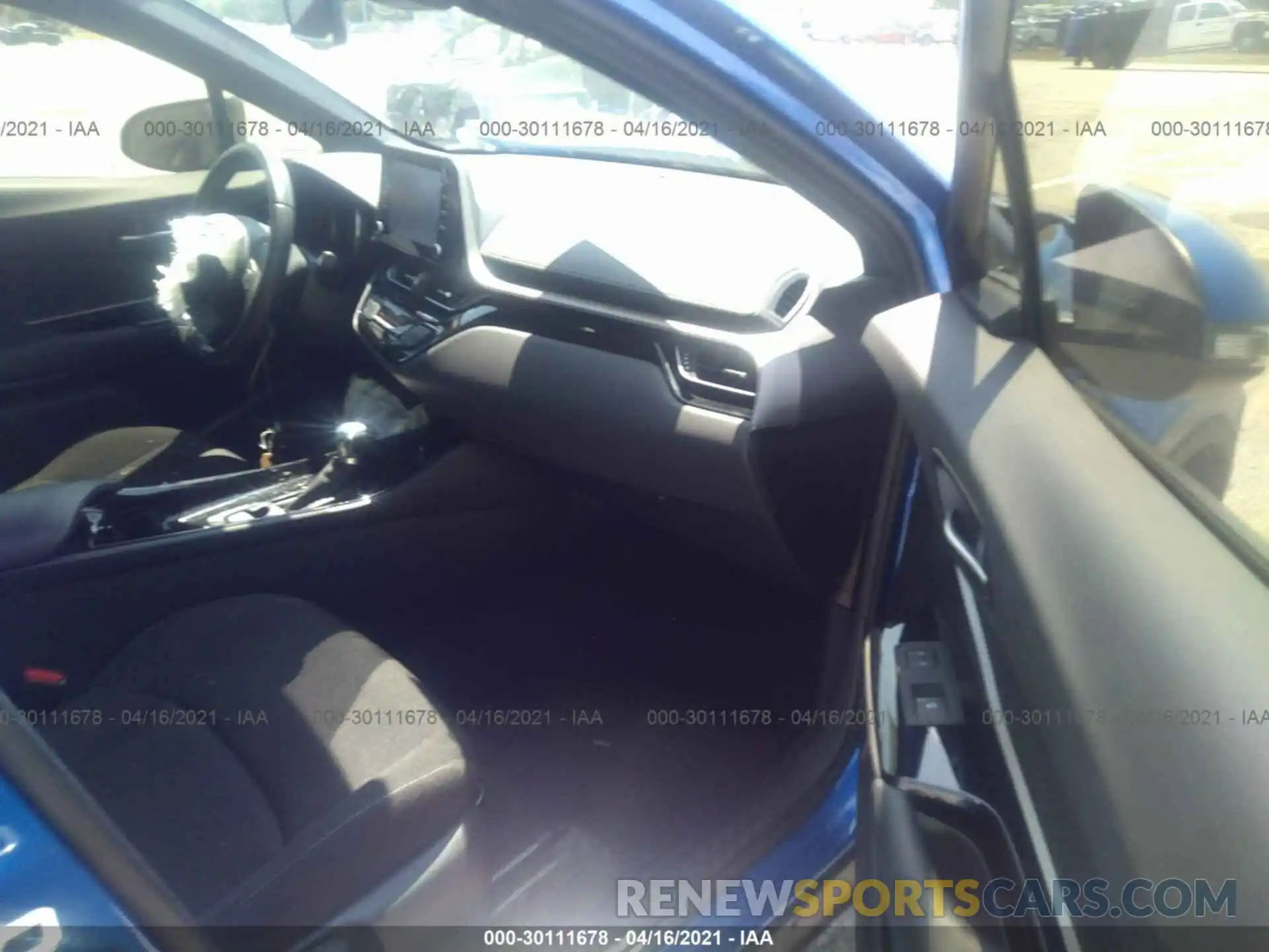 5 Photograph of a damaged car JTNKHMBX4K1046667 TOYOTA C-HR 2019