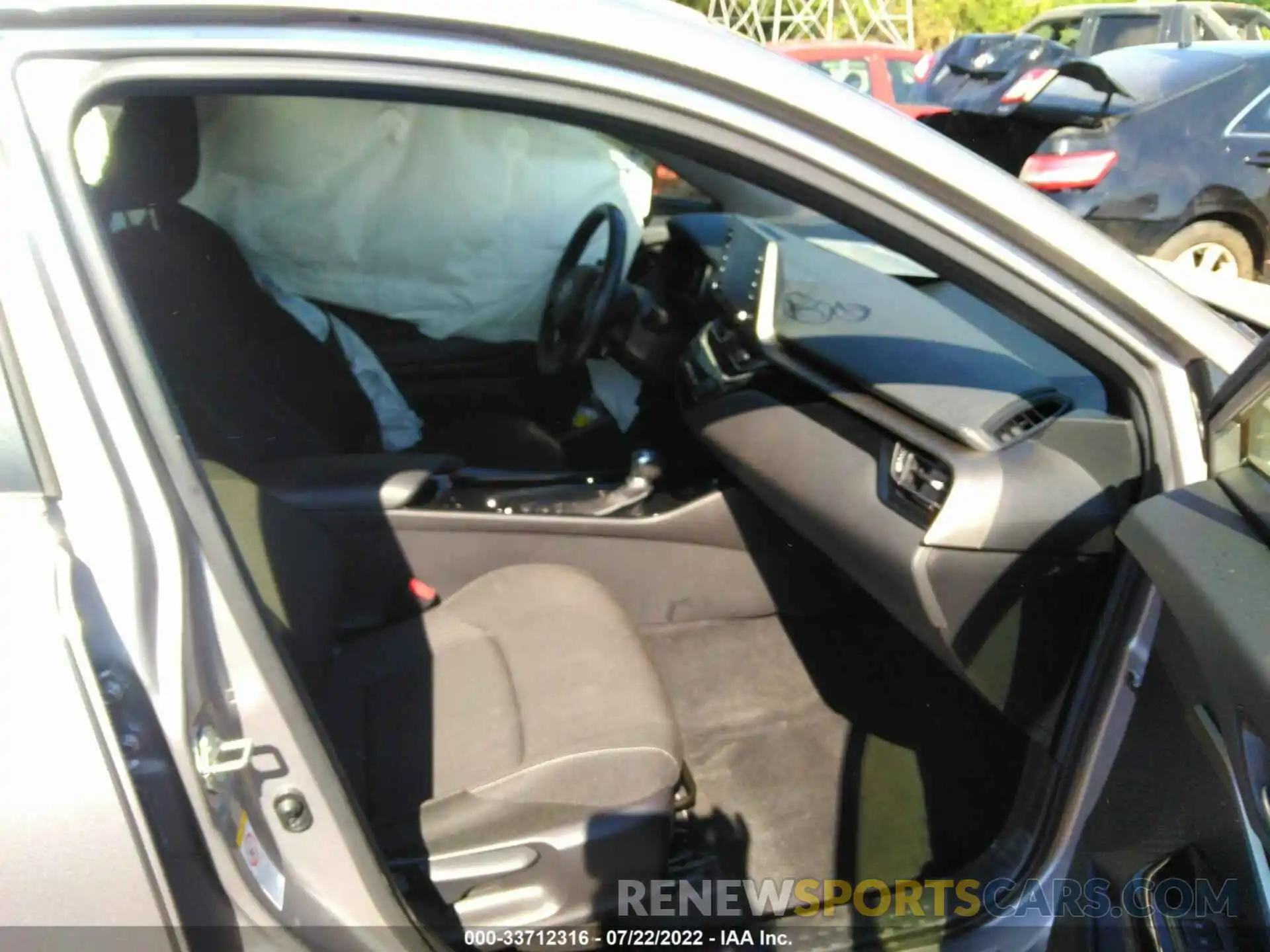 5 Photograph of a damaged car JTNKHMBX5K1016450 TOYOTA C-HR 2019