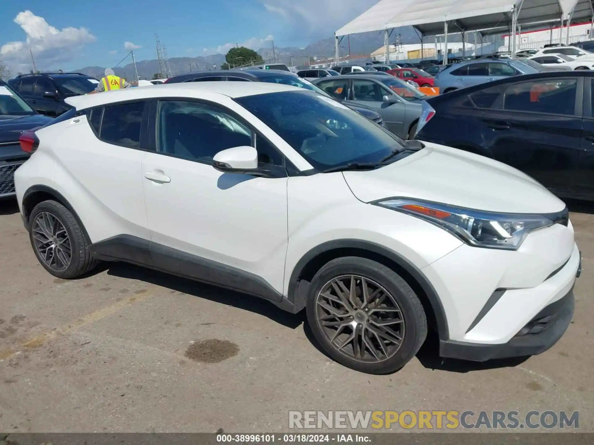 13 Фотография поврежденного автомобиля JTNKHMBX5K1028307 TOYOTA C-HR 2019