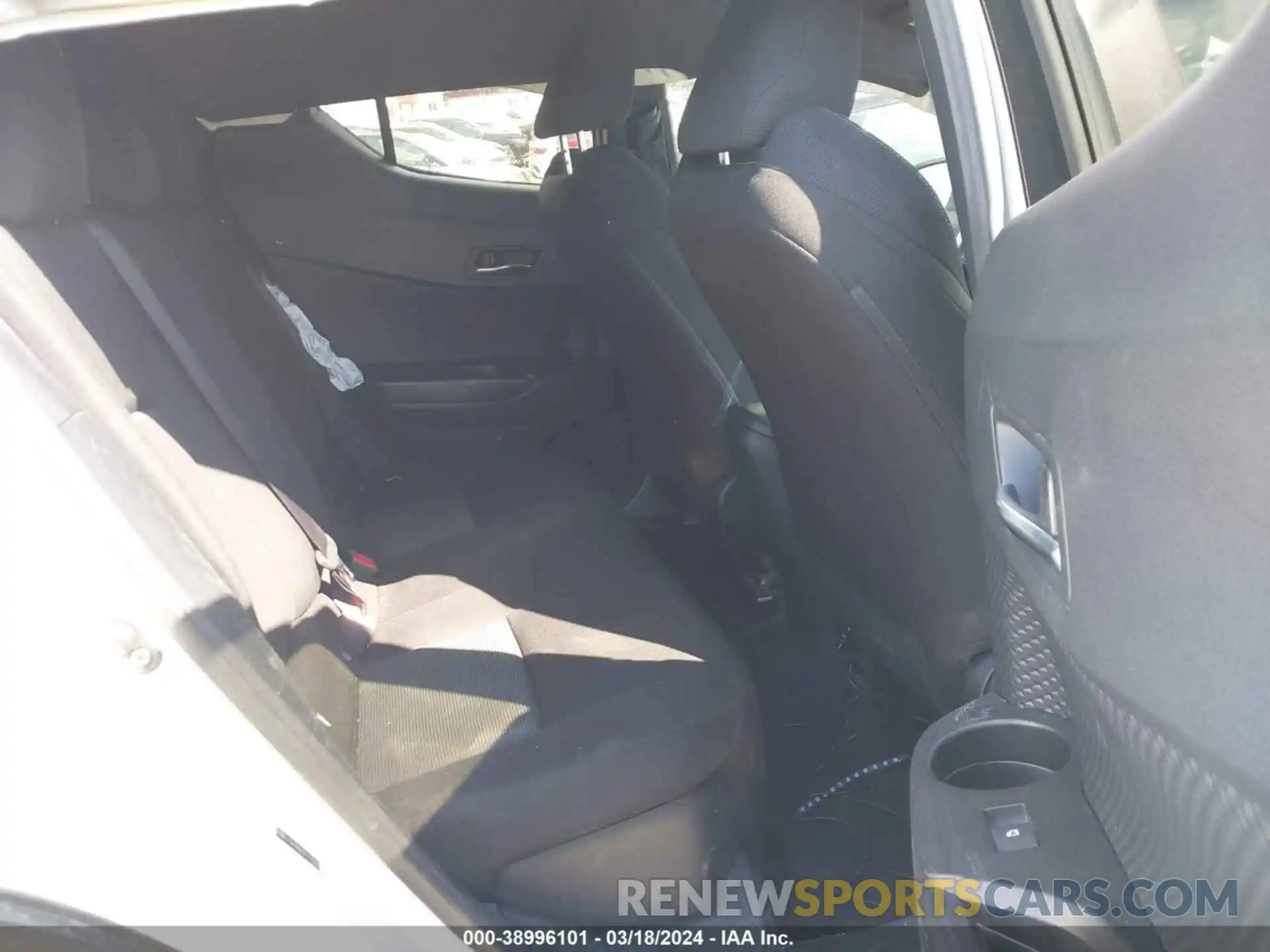 8 Photograph of a damaged car JTNKHMBX5K1028307 TOYOTA C-HR 2019