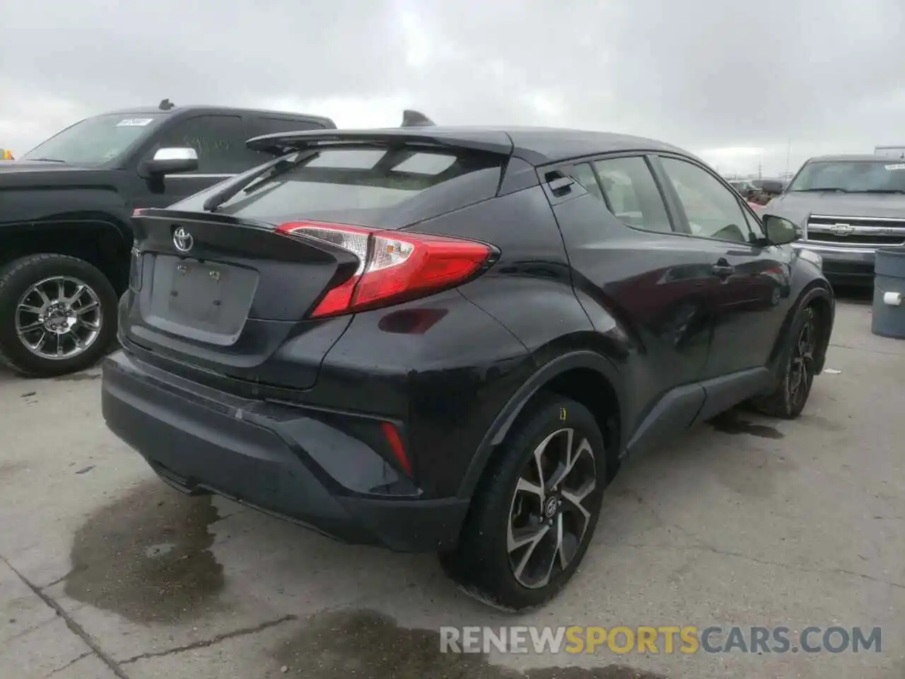 4 Photograph of a damaged car JTNKHMBX5K1032647 TOYOTA C-HR 2019