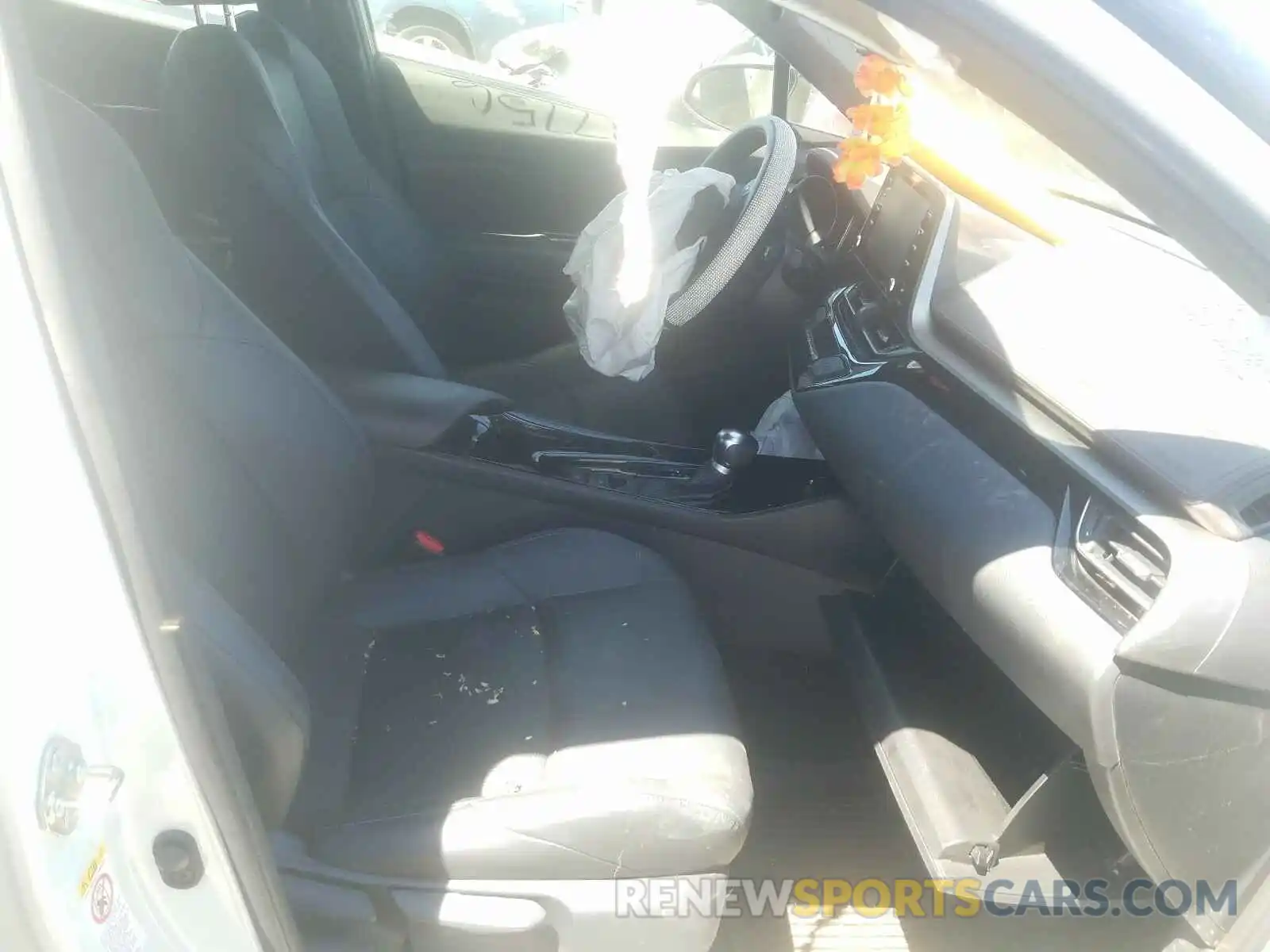 5 Photograph of a damaged car JTNKHMBX5K1046001 TOYOTA C-HR 2019