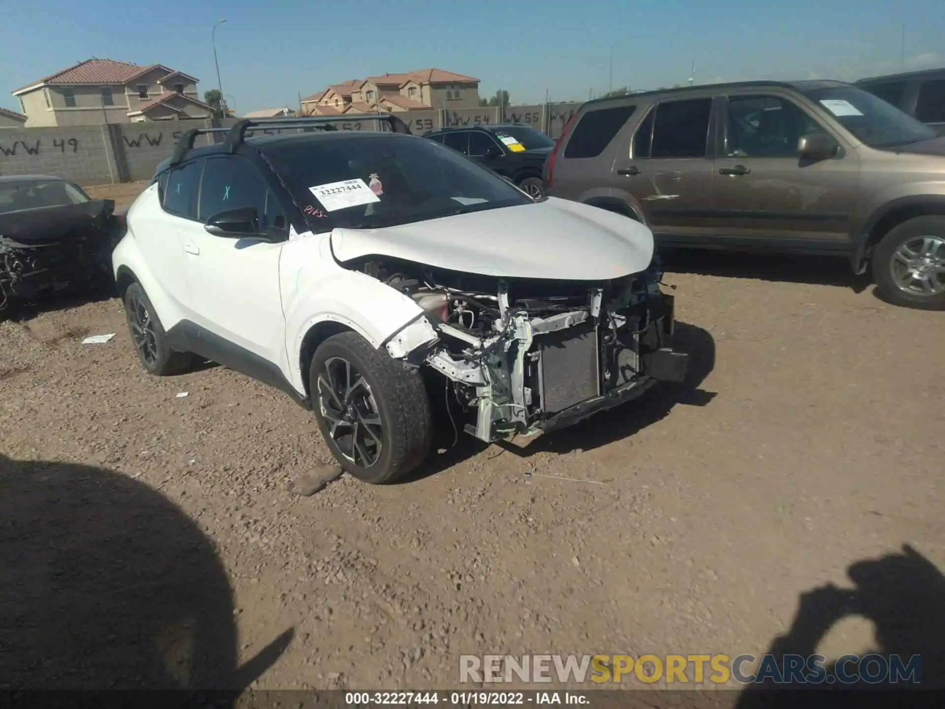 1 Фотография поврежденного автомобиля JTNKHMBX5K1049965 TOYOTA C-HR 2019