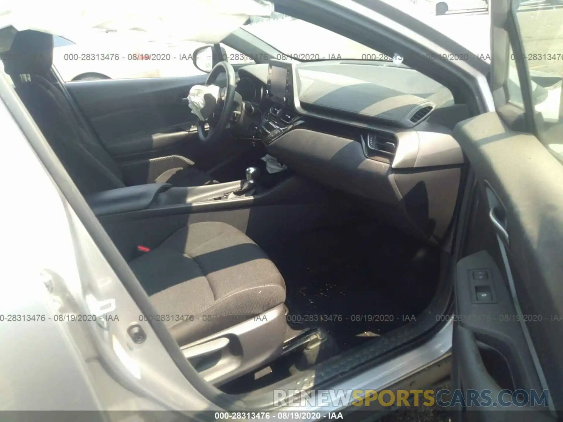 5 Photograph of a damaged car JTNKHMBX5K1051439 TOYOTA C-HR 2019