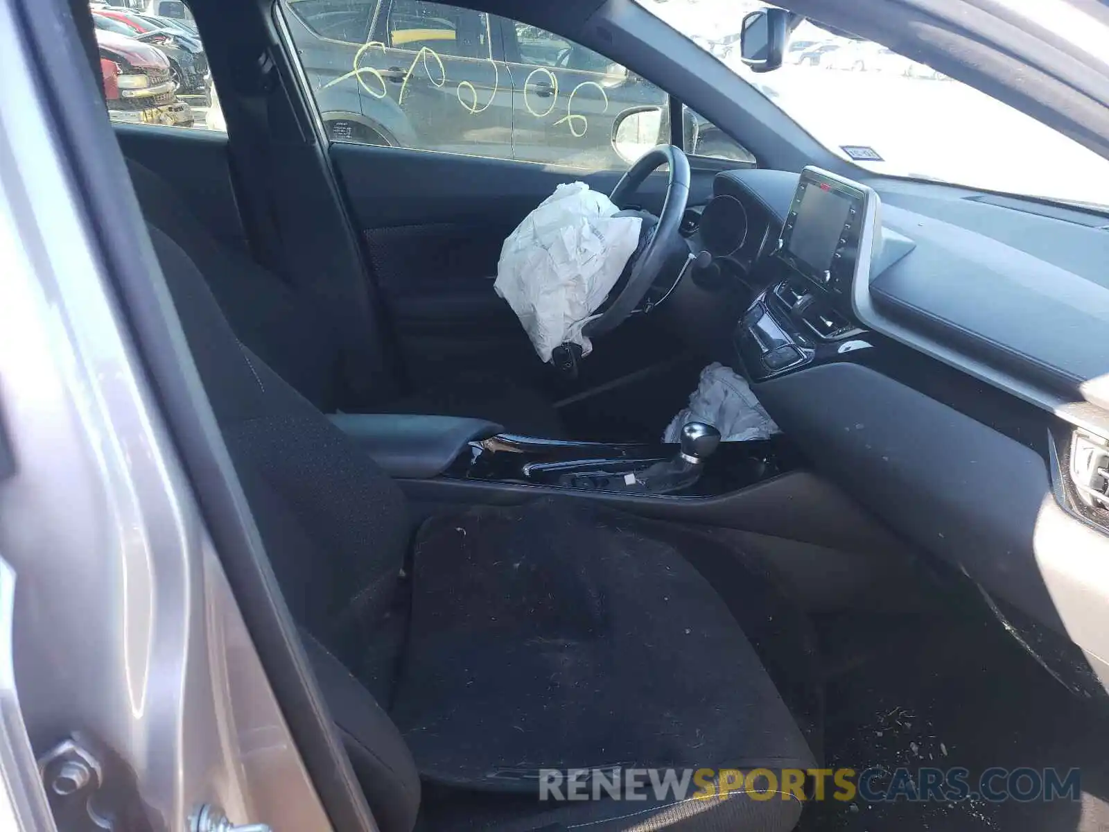 5 Photograph of a damaged car JTNKHMBX5K1061288 TOYOTA C-HR 2019