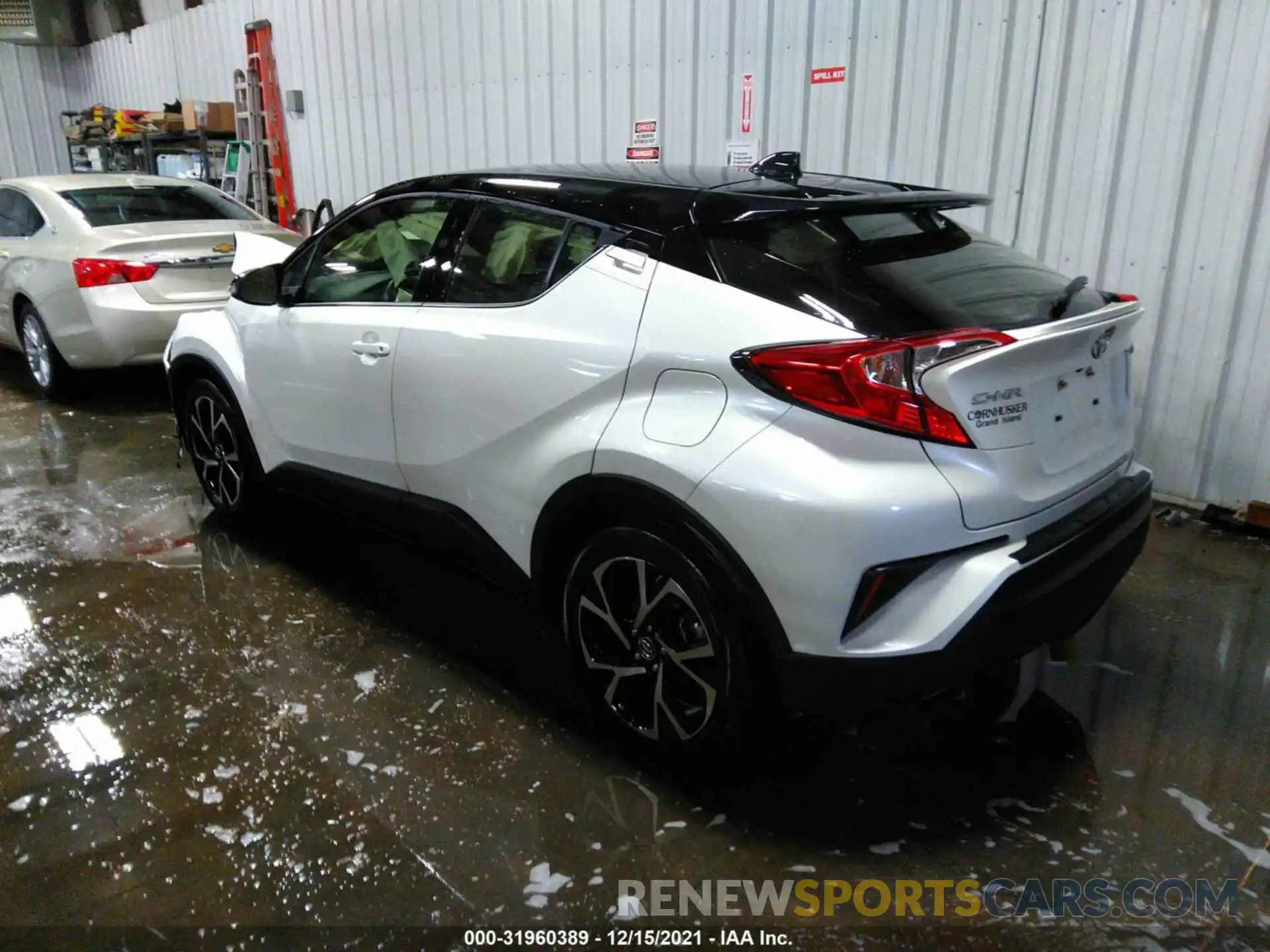 3 Photograph of a damaged car JTNKHMBX5K1062358 TOYOTA C-HR 2019