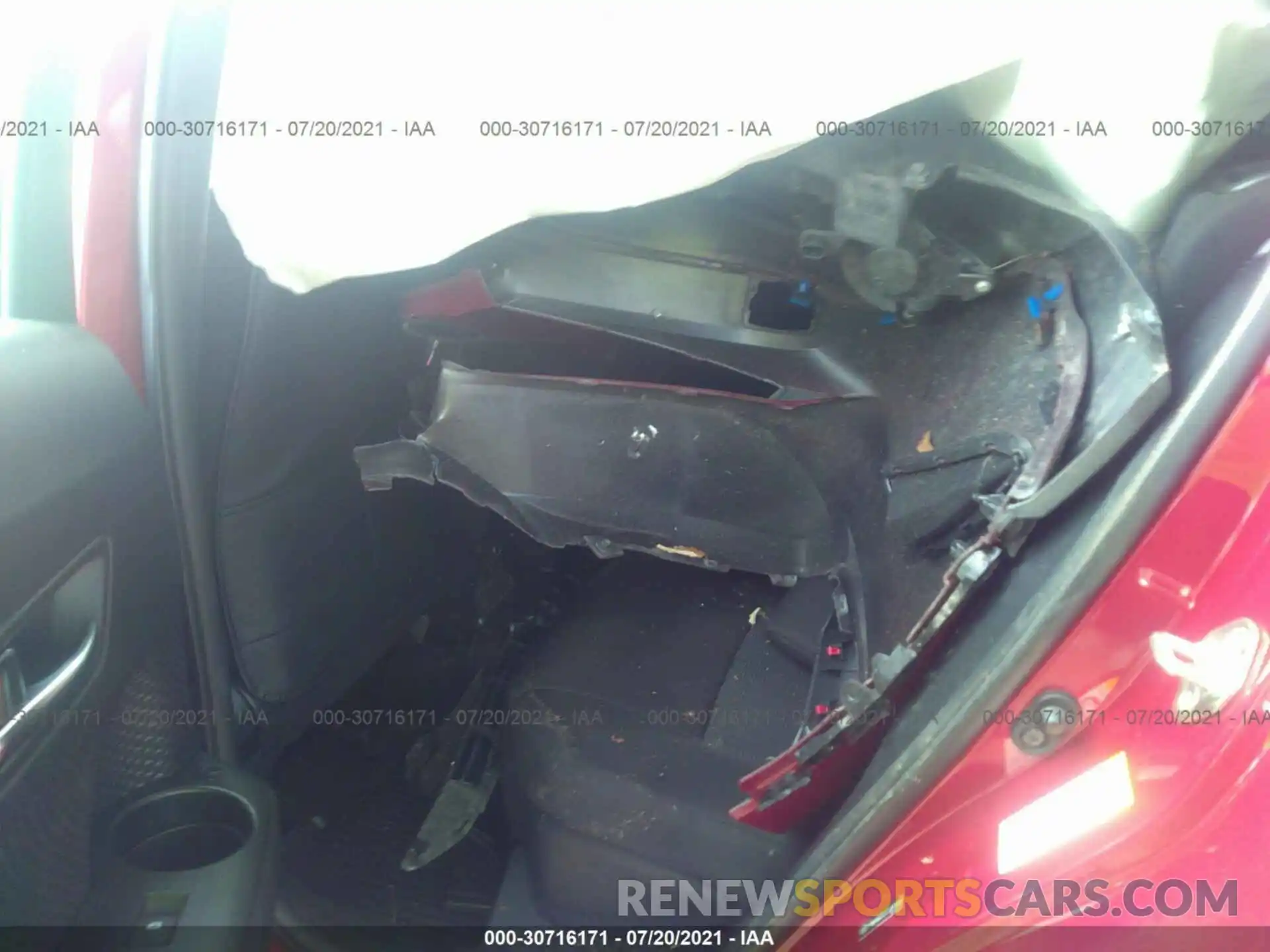 8 Photograph of a damaged car JTNKHMBX6K1018904 TOYOTA C-HR 2019