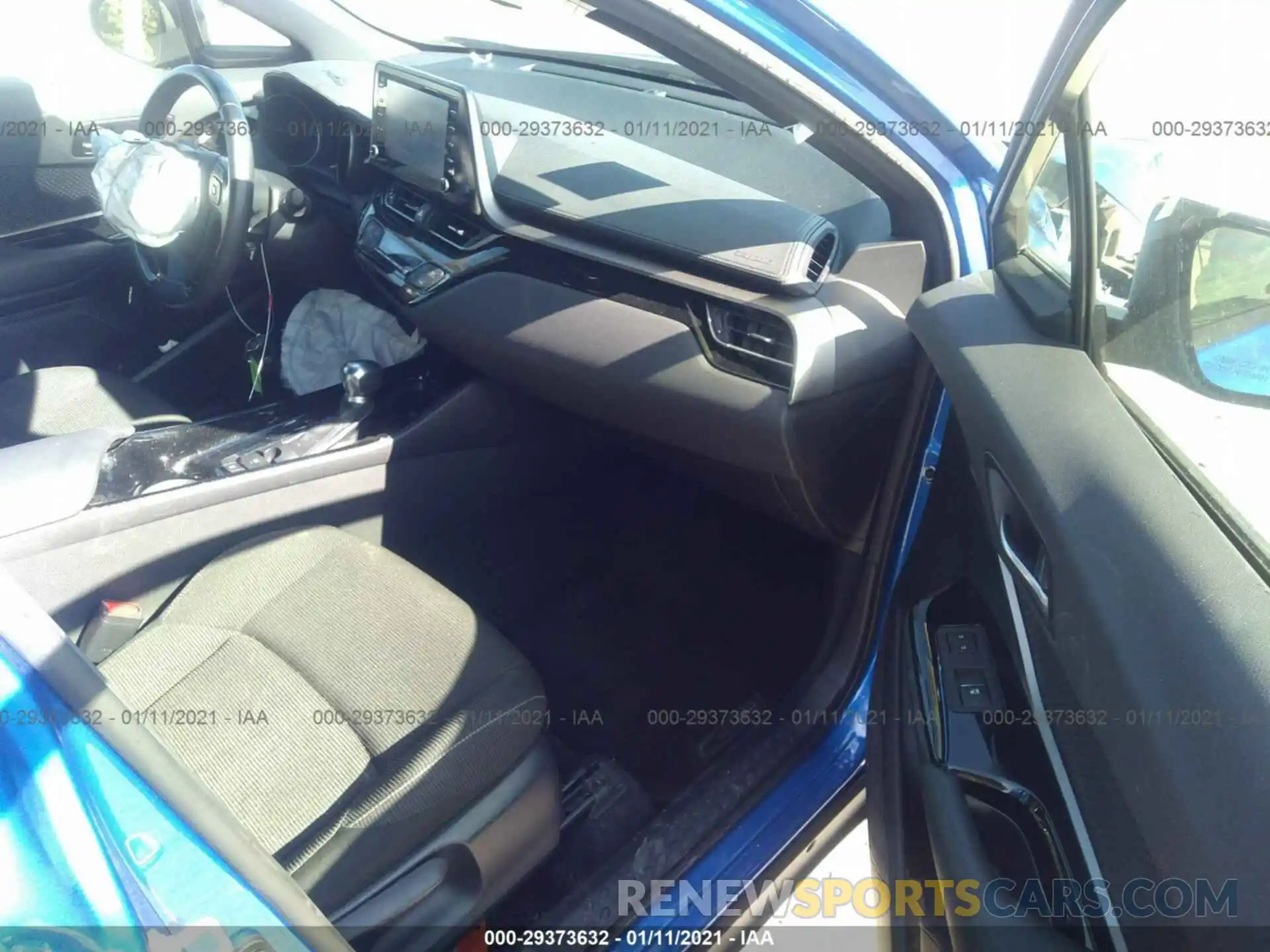 5 Photograph of a damaged car JTNKHMBX6K1021687 TOYOTA C-HR 2019