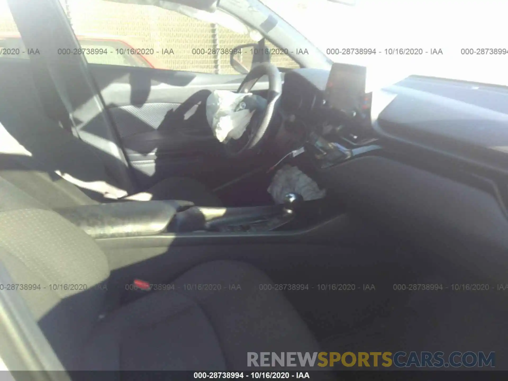 5 Photograph of a damaged car JTNKHMBX6K1033581 TOYOTA C-HR 2019