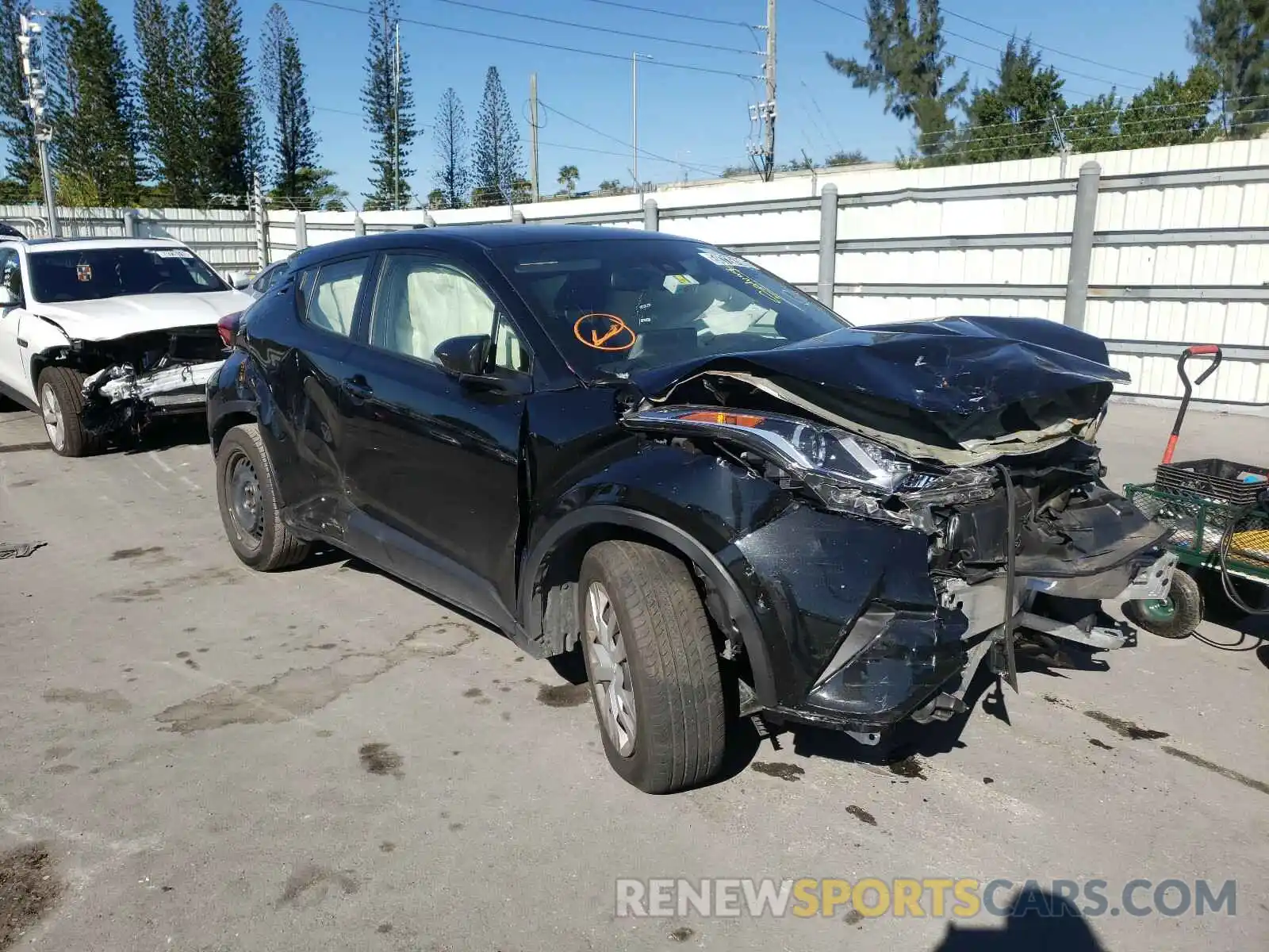 1 Photograph of a damaged car JTNKHMBX6K1035329 TOYOTA C-HR 2019