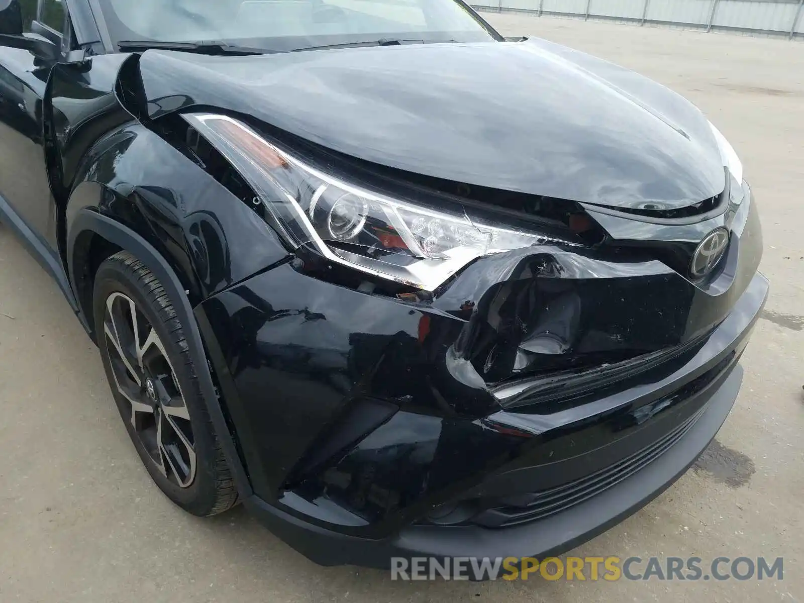 9 Photograph of a damaged car JTNKHMBX6K1035735 TOYOTA C-HR 2019