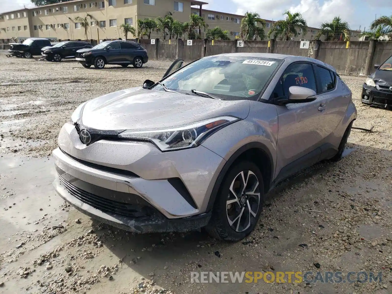 2 Фотография поврежденного автомобиля JTNKHMBX6K1051109 TOYOTA C-HR 2019