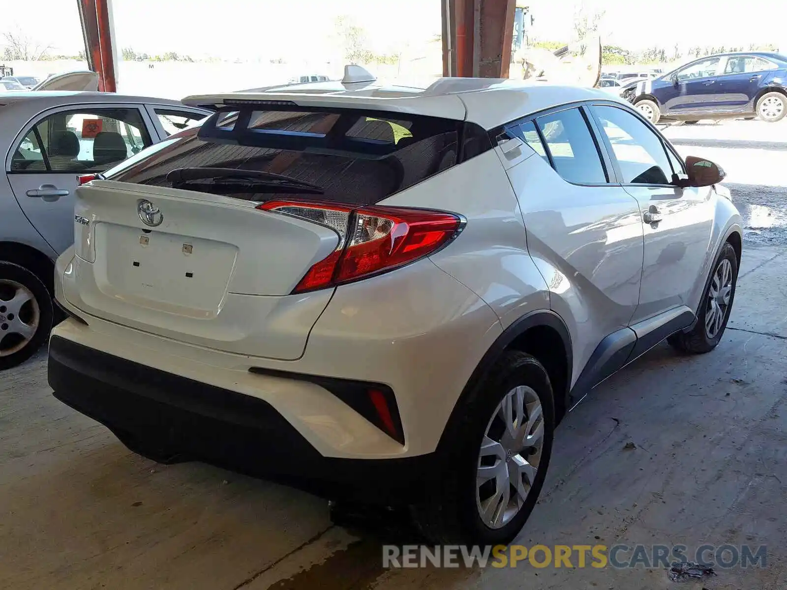 4 Photograph of a damaged car JTNKHMBX7K1016370 TOYOTA C-HR 2019