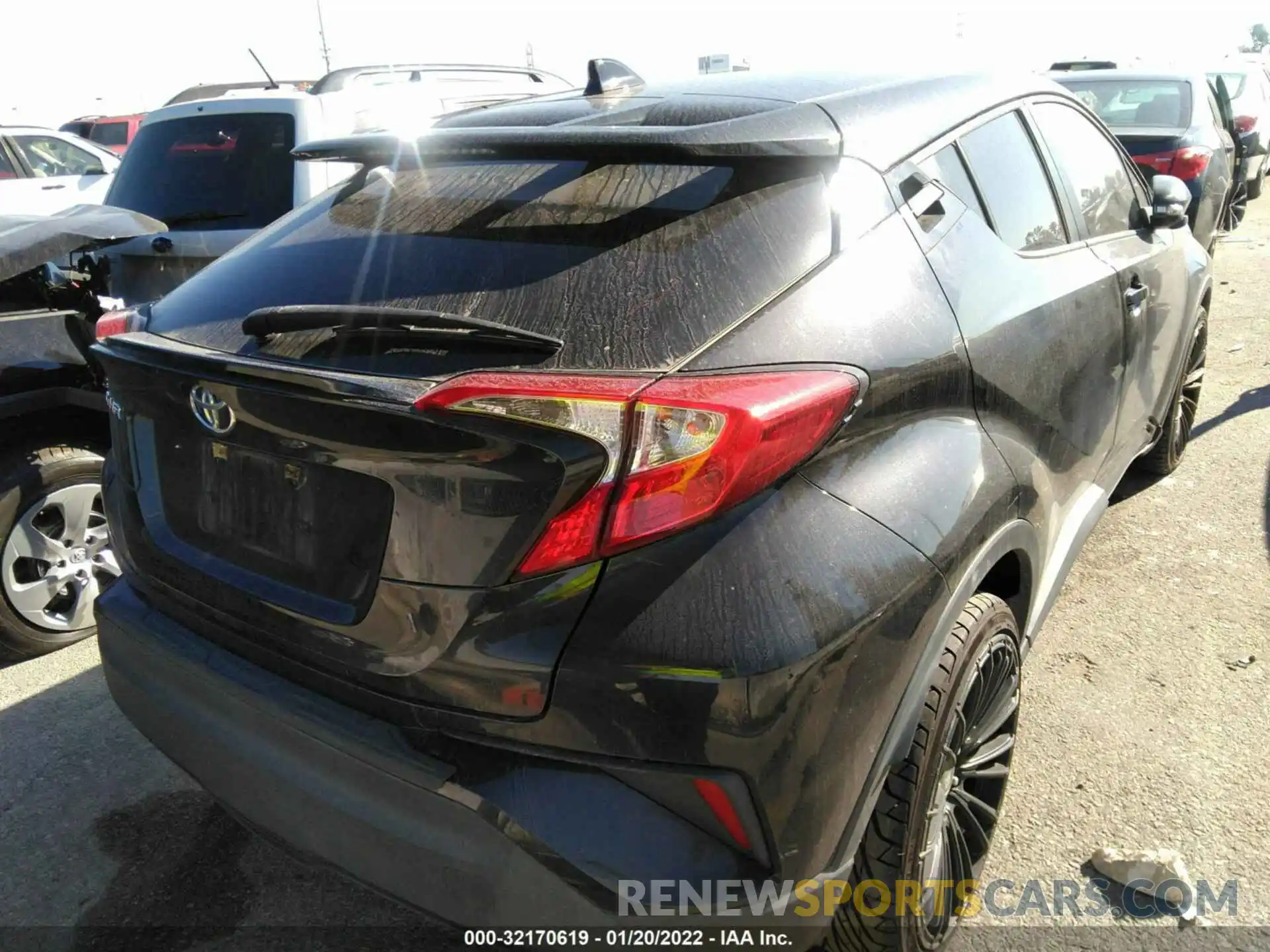 4 Photograph of a damaged car JTNKHMBX7K1022721 TOYOTA C-HR 2019