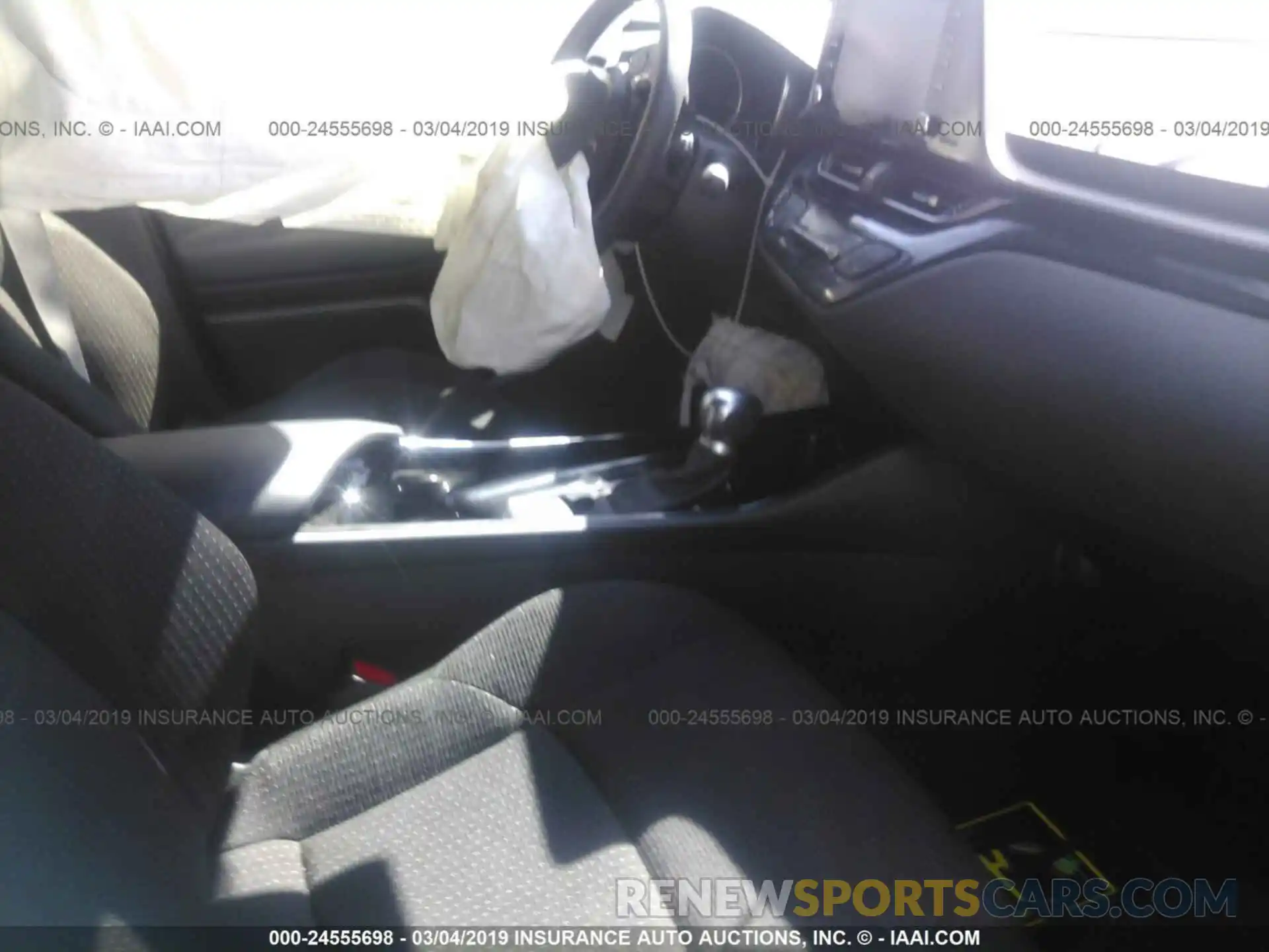 5 Photograph of a damaged car JTNKHMBX7K1027143 TOYOTA C-HR 2019