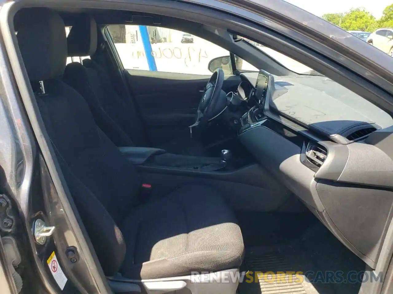 5 Photograph of a damaged car JTNKHMBX7K1027580 TOYOTA C-HR 2019