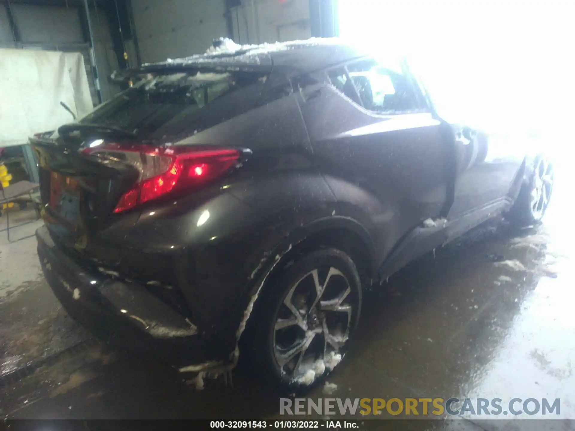 4 Photograph of a damaged car JTNKHMBX7K1035727 TOYOTA C-HR 2019