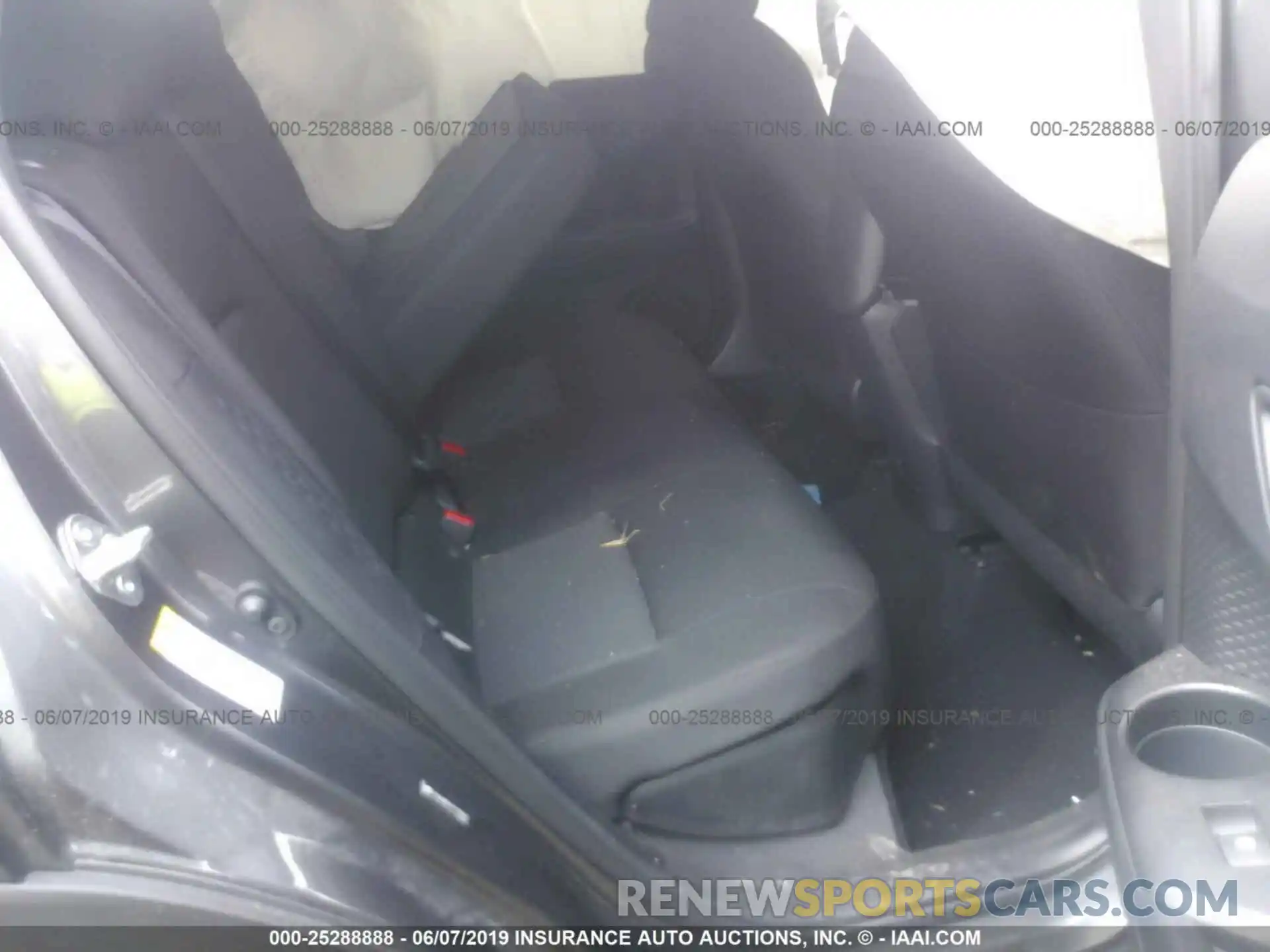 8 Photograph of a damaged car JTNKHMBX7K1038398 TOYOTA C-HR 2019