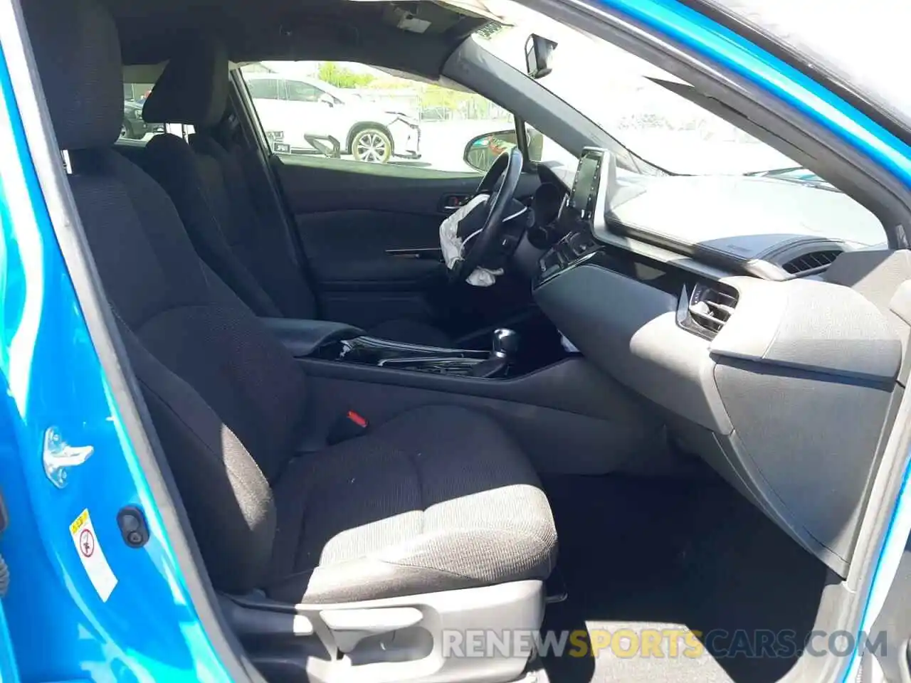 5 Photograph of a damaged car JTNKHMBX7K1051880 TOYOTA C-HR 2019