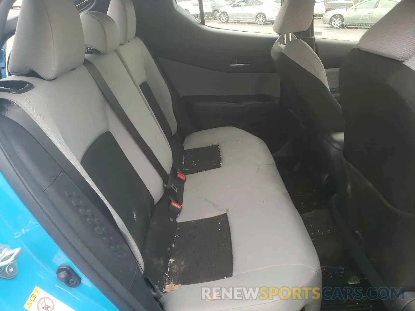 6 Photograph of a damaged car JTNKHMBX7K1052883 TOYOTA C-HR 2019