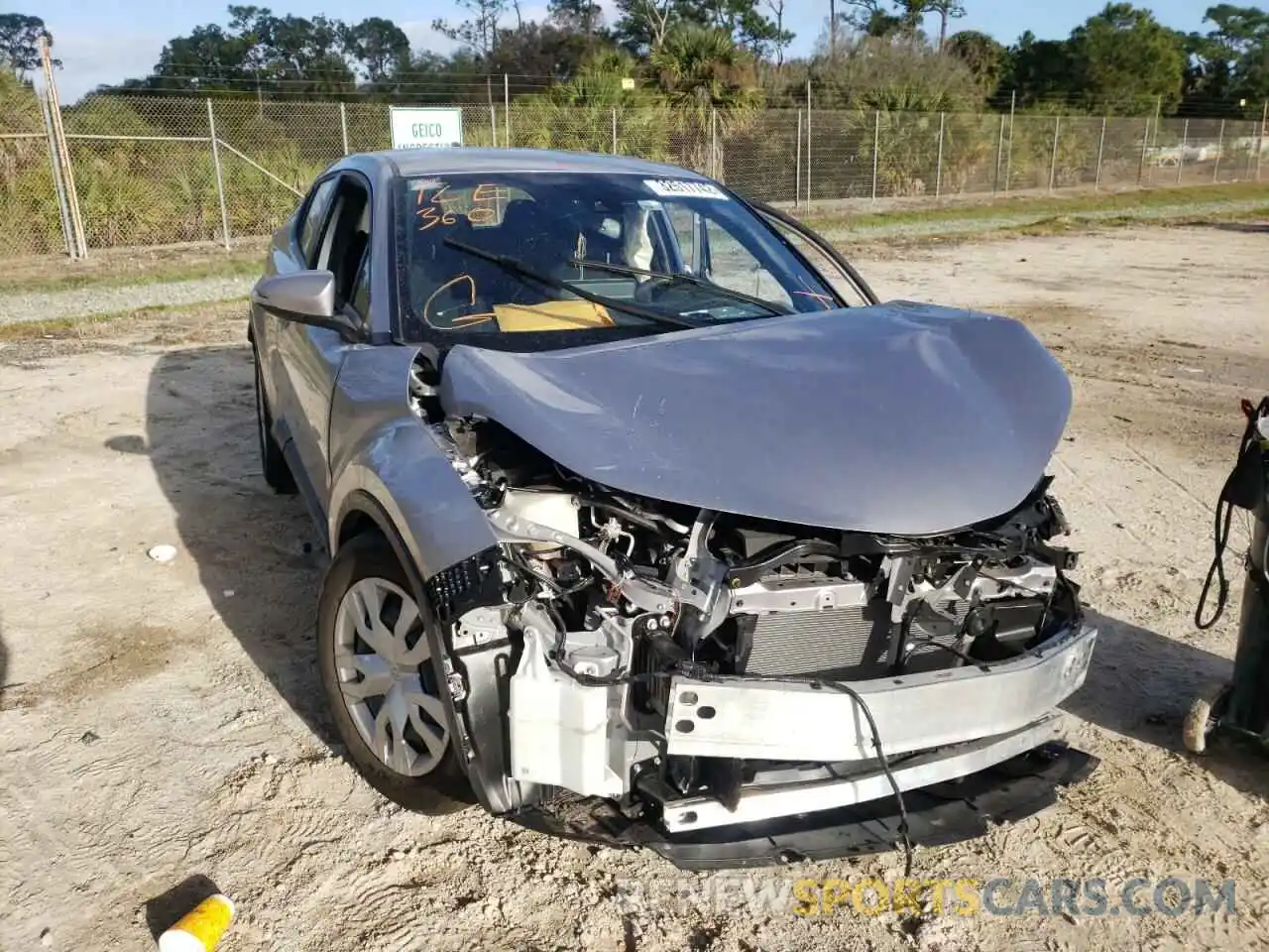 1 Photograph of a damaged car JTNKHMBX7K1054018 TOYOTA C-HR 2019