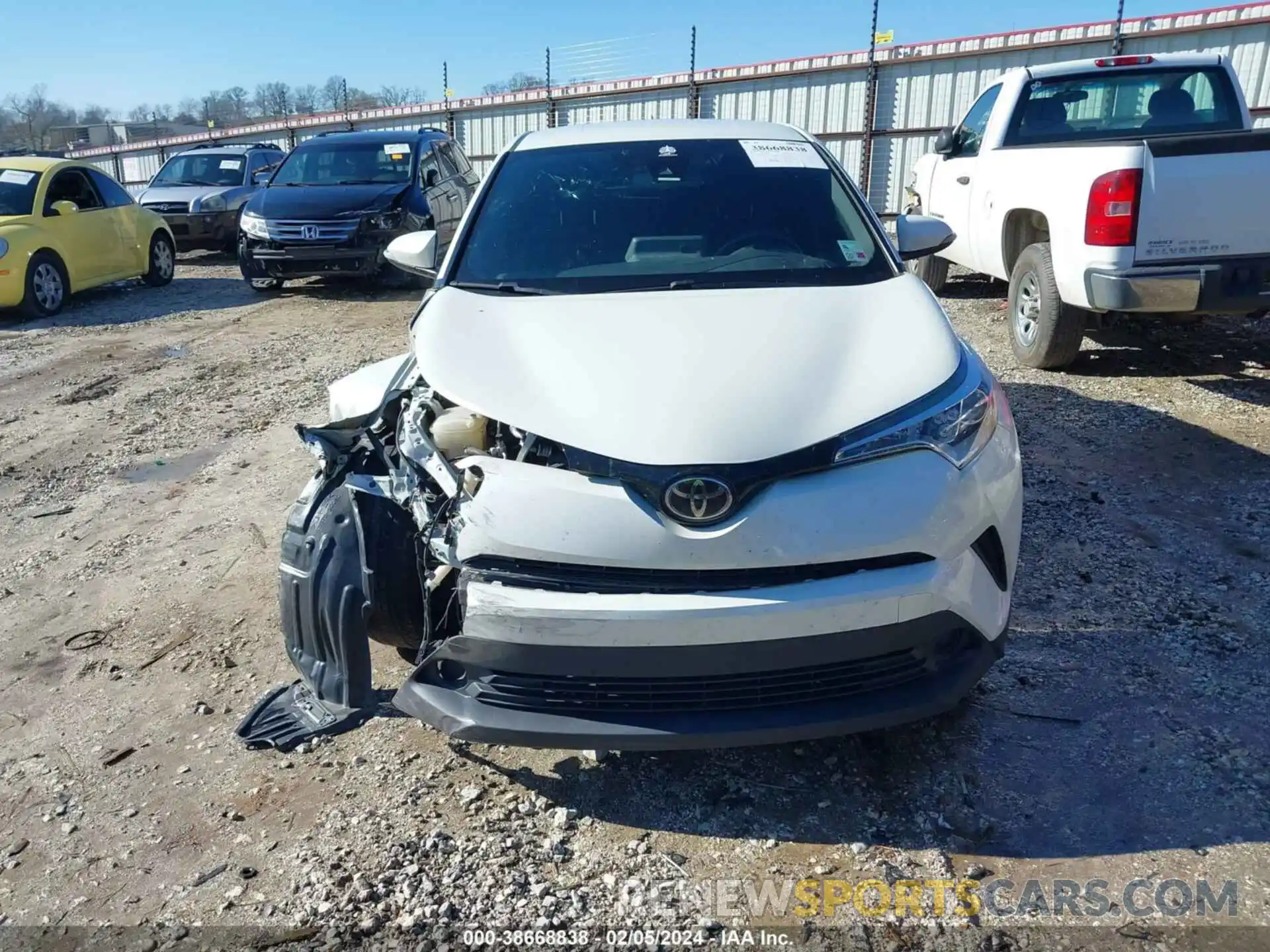 13 Фотография поврежденного автомобиля JTNKHMBX7K1057159 TOYOTA C-HR 2019