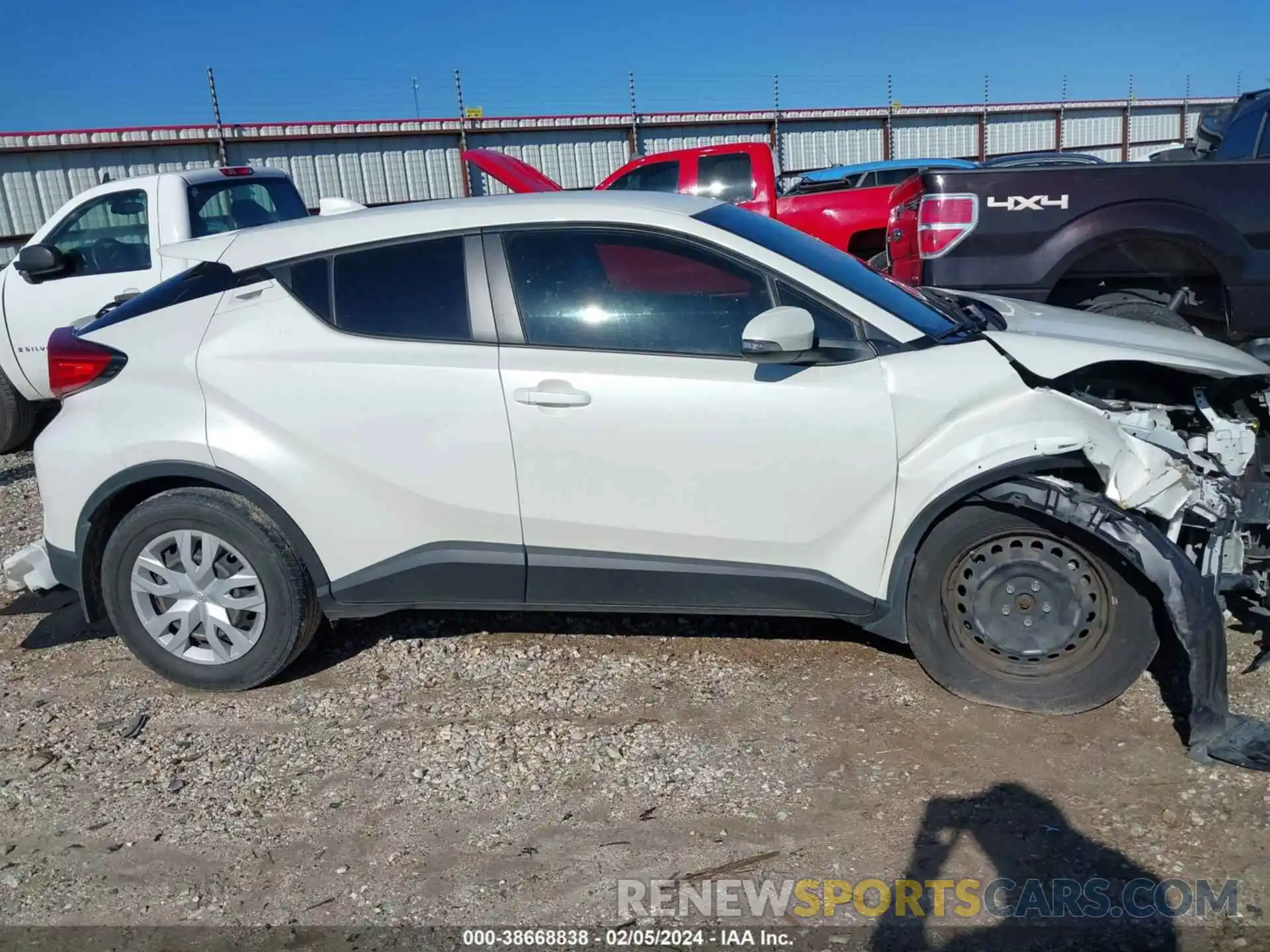 14 Photograph of a damaged car JTNKHMBX7K1057159 TOYOTA C-HR 2019