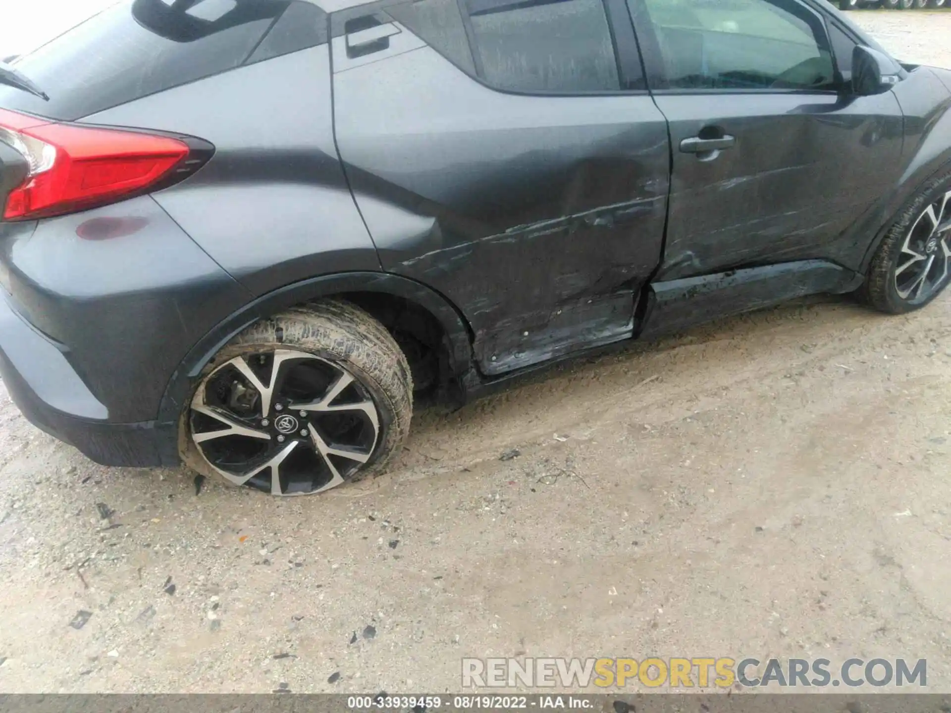 6 Photograph of a damaged car JTNKHMBX7K1061583 TOYOTA C-HR 2019