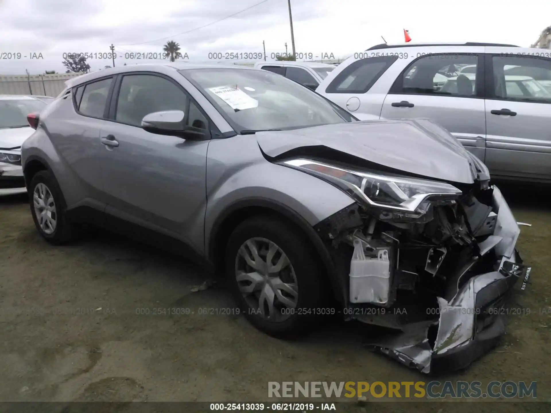 1 Photograph of a damaged car JTNKHMBX8K1014790 TOYOTA C-HR 2019