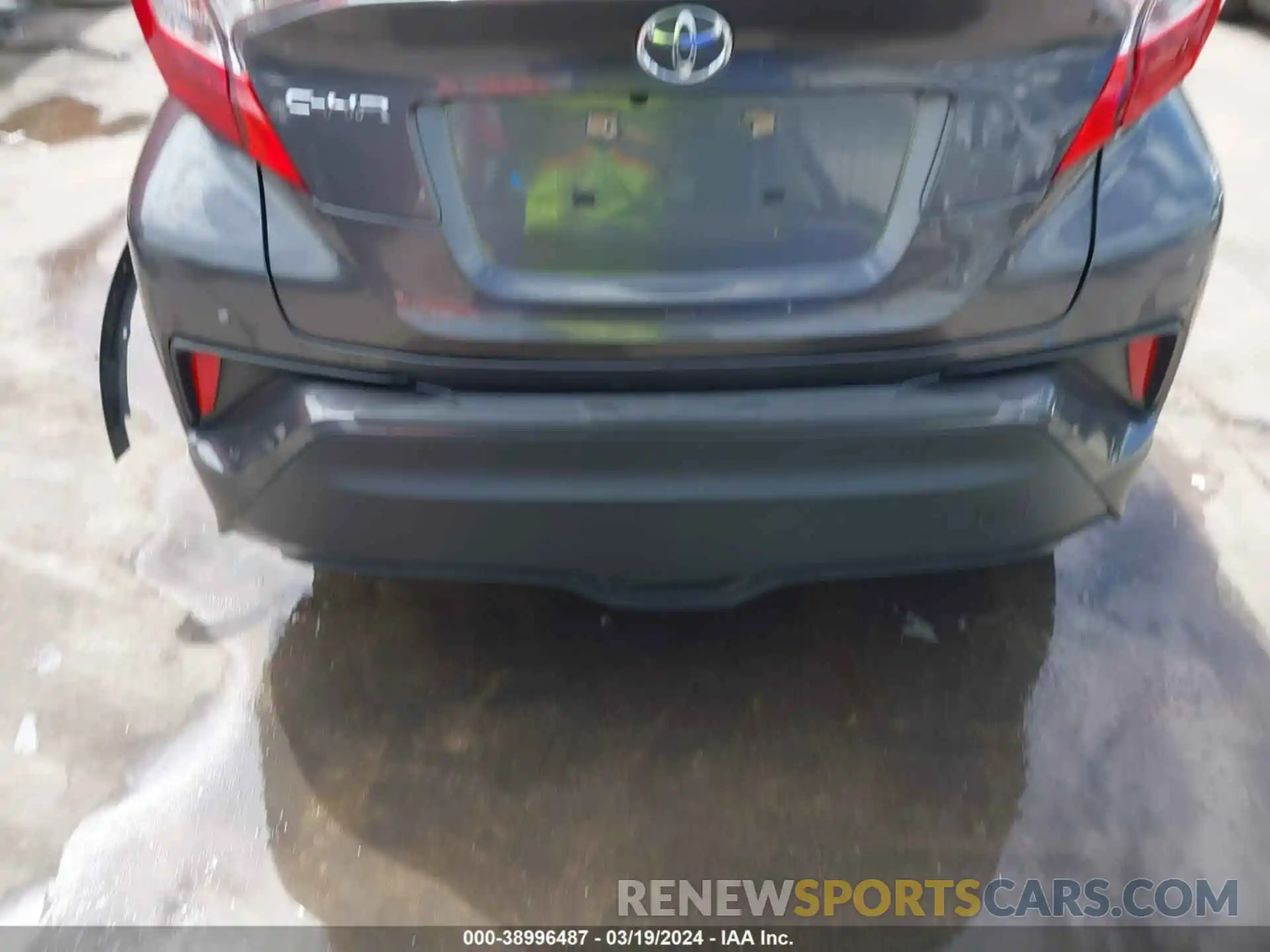 16 Photograph of a damaged car JTNKHMBX8K1018287 TOYOTA C-HR 2019