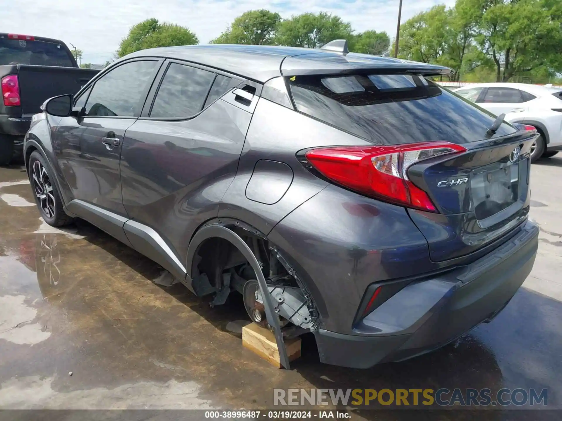 3 Photograph of a damaged car JTNKHMBX8K1018287 TOYOTA C-HR 2019