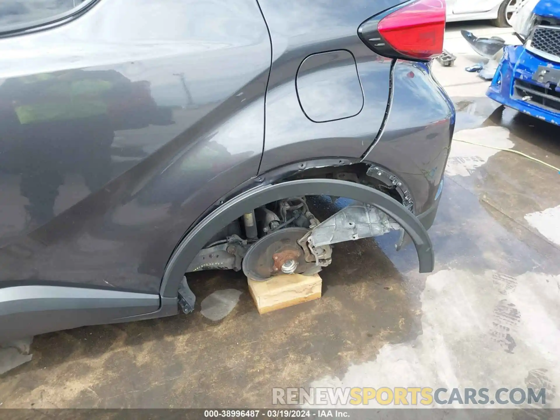 6 Photograph of a damaged car JTNKHMBX8K1018287 TOYOTA C-HR 2019