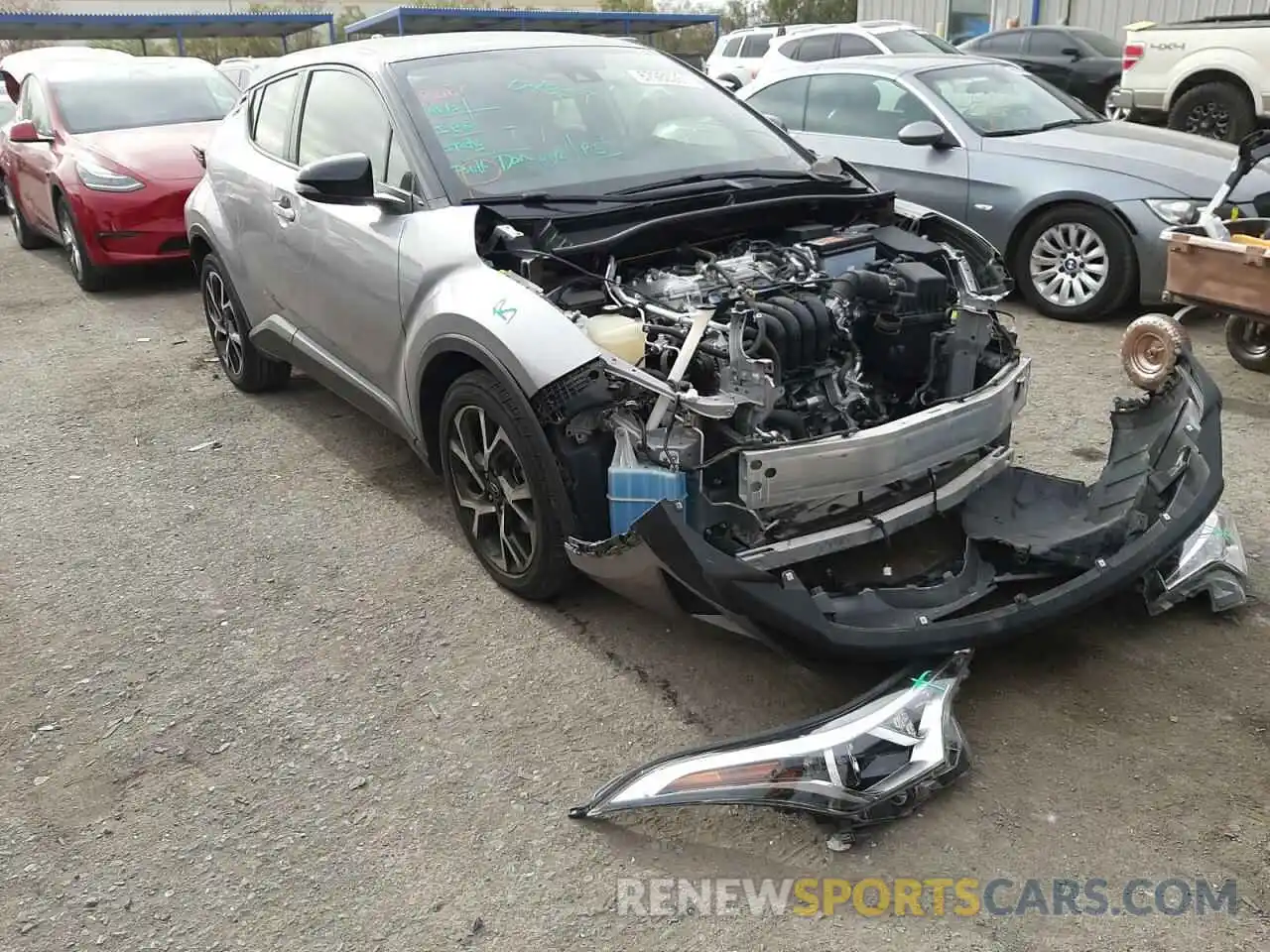 1 Photograph of a damaged car JTNKHMBX8K1022565 TOYOTA C-HR 2019