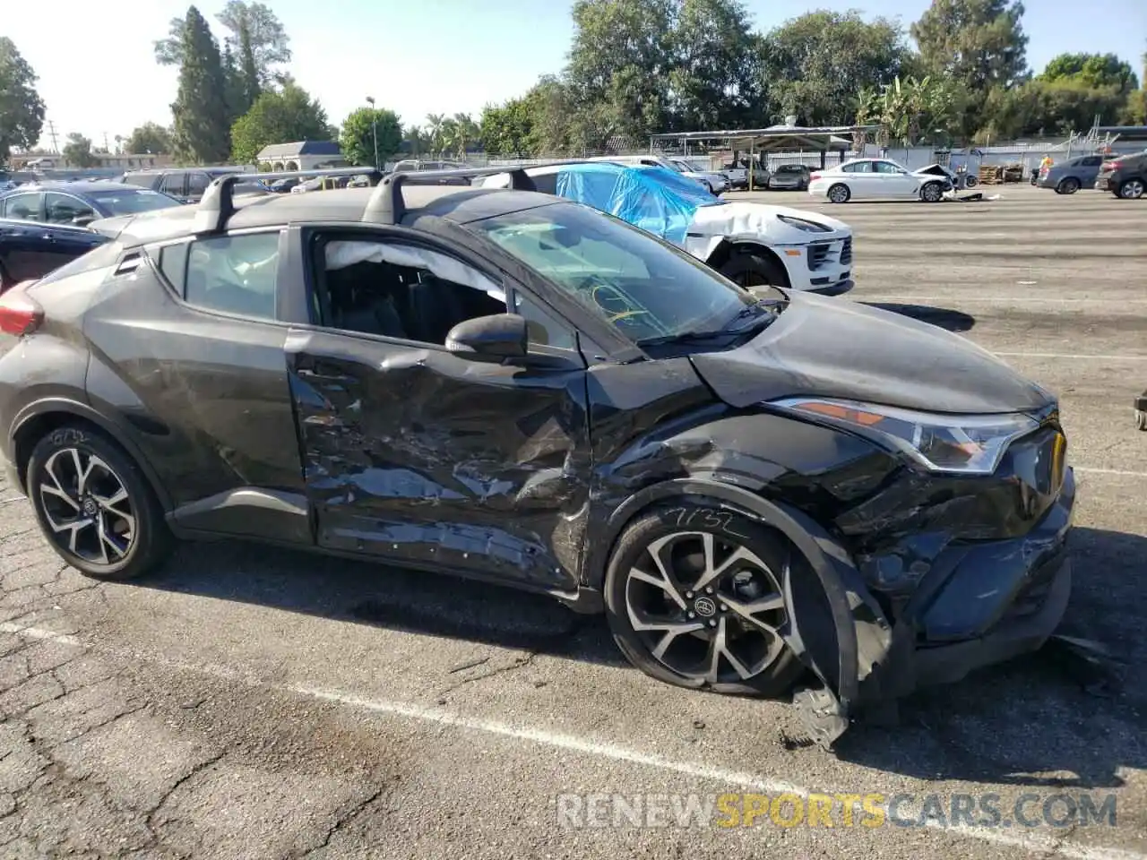 9 Photograph of a damaged car JTNKHMBX8K1025322 TOYOTA C-HR 2019